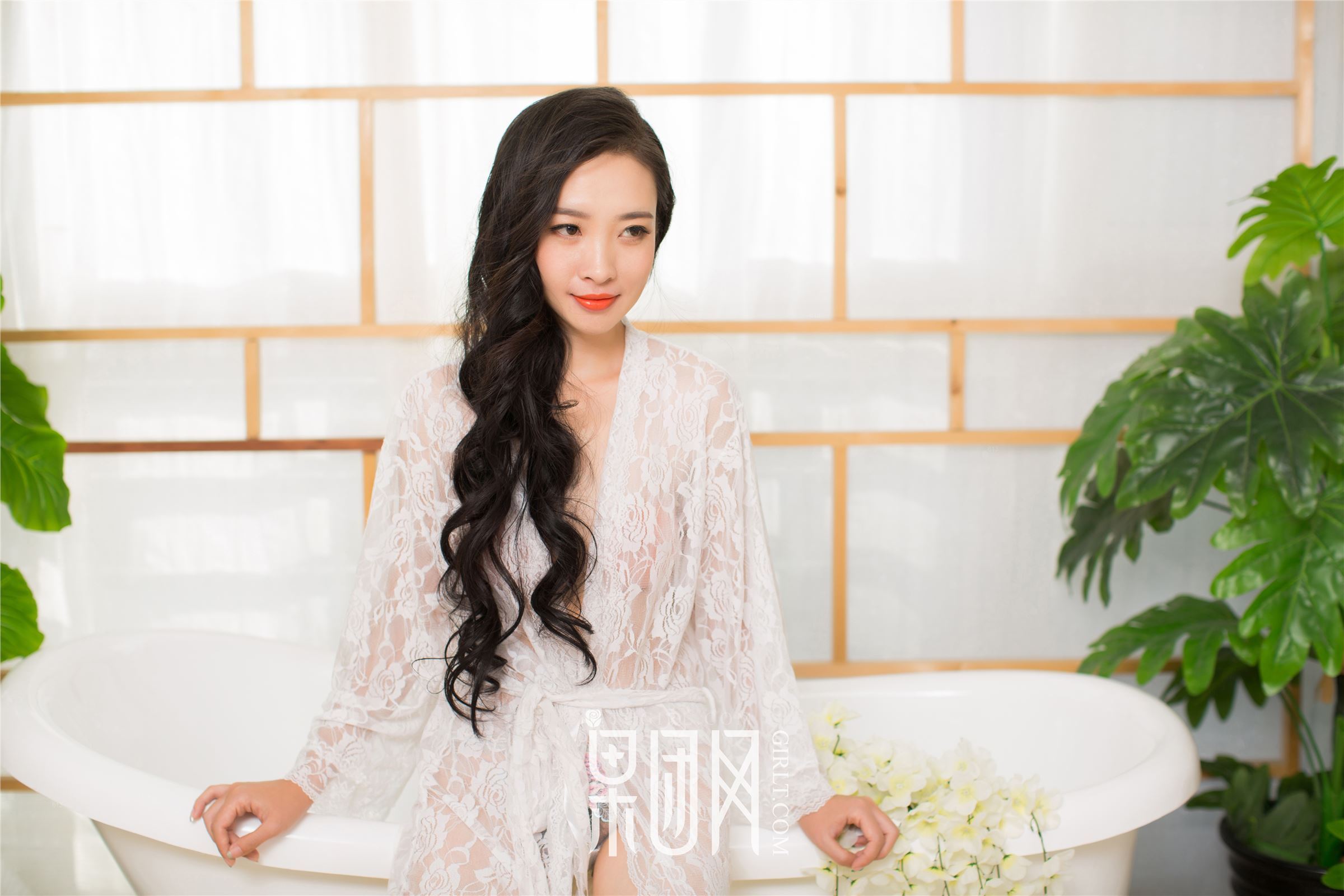 [Girlt果团网] 2017.10.28 No.085 白色蕾丝