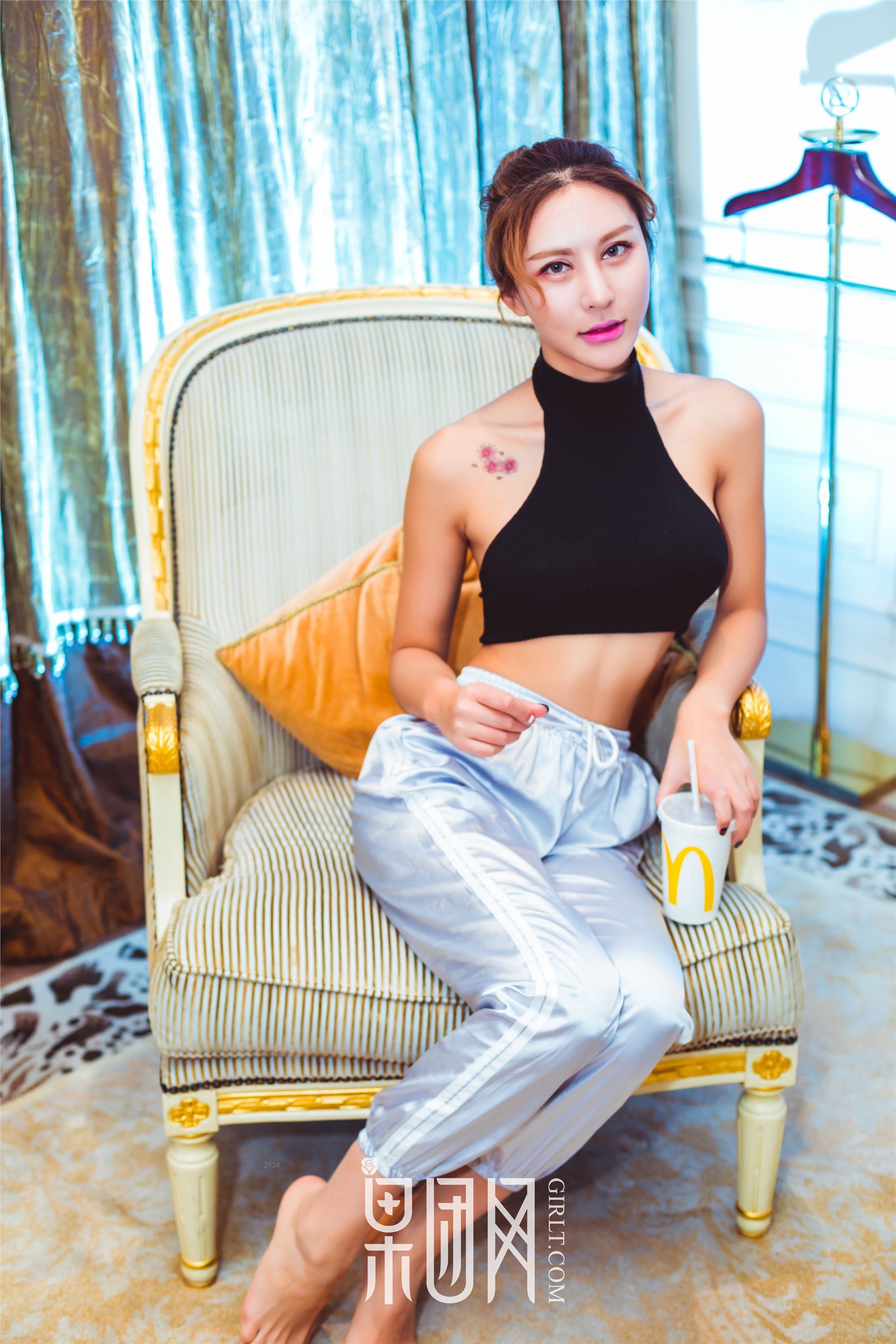 [Girlt果团网]2018.04.27 No.146 千娇百媚 人比花娇