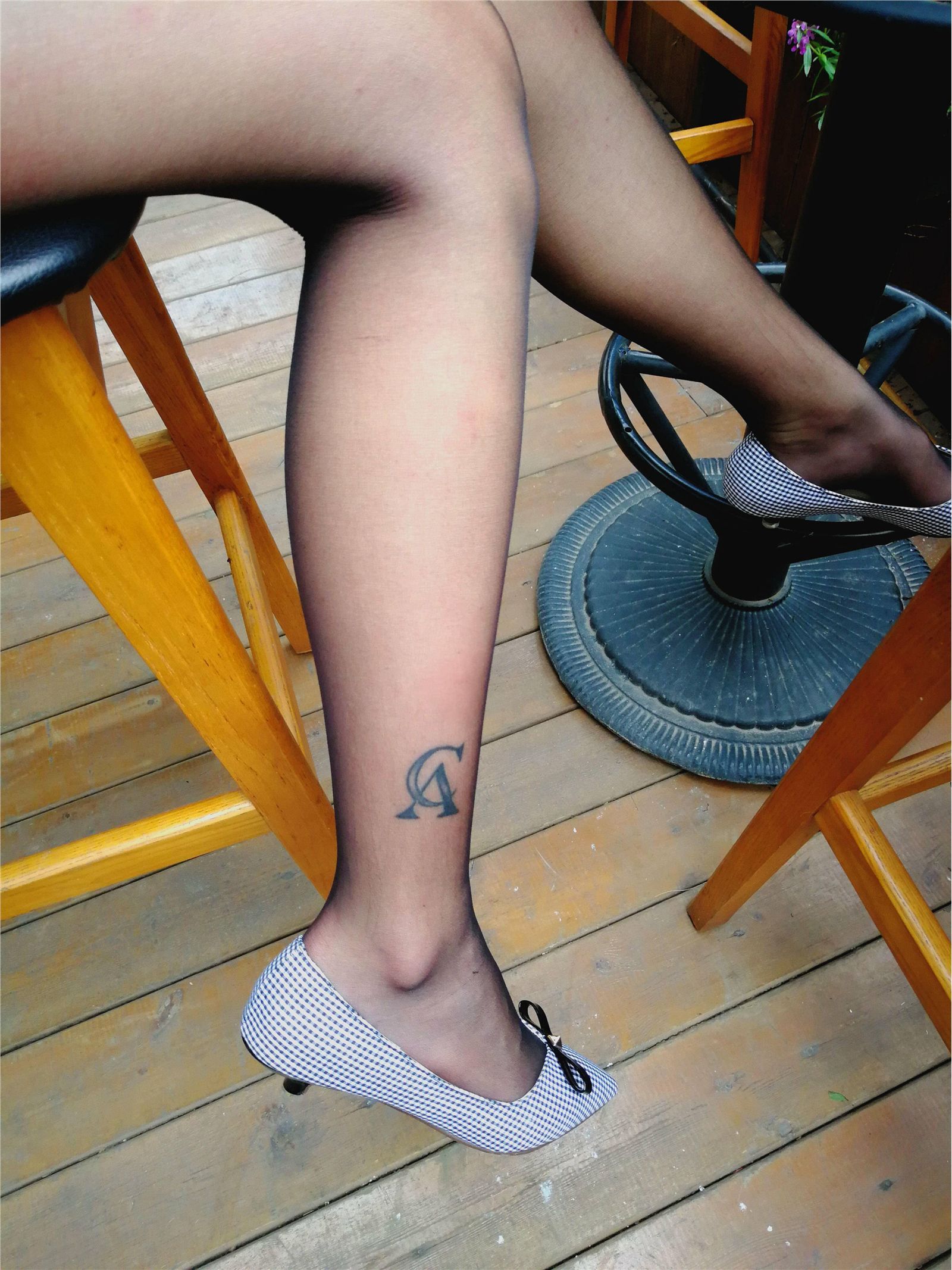 [IESS异思趣向] 2017.04.28 《户外黑丝平底鞋》潇潇