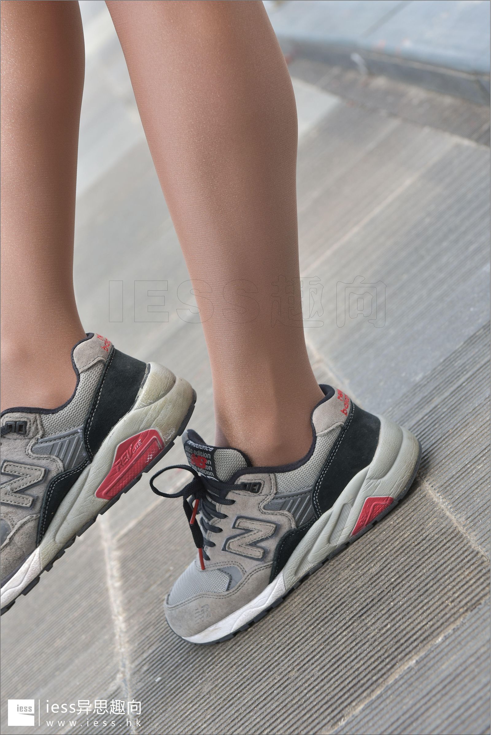 [IESS异思趣向] 2017.07.18 丝足便当121：《我的私教和她的油亮丝袜2》赵老师