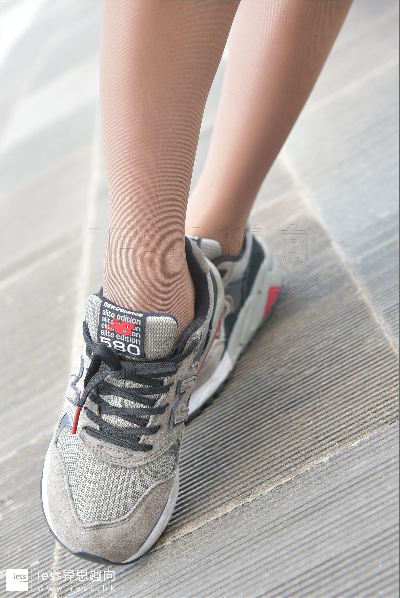 [IESS异思趣向] 2017.07.18 丝足便当121：《我的私教和她的油亮丝袜2》赵老师