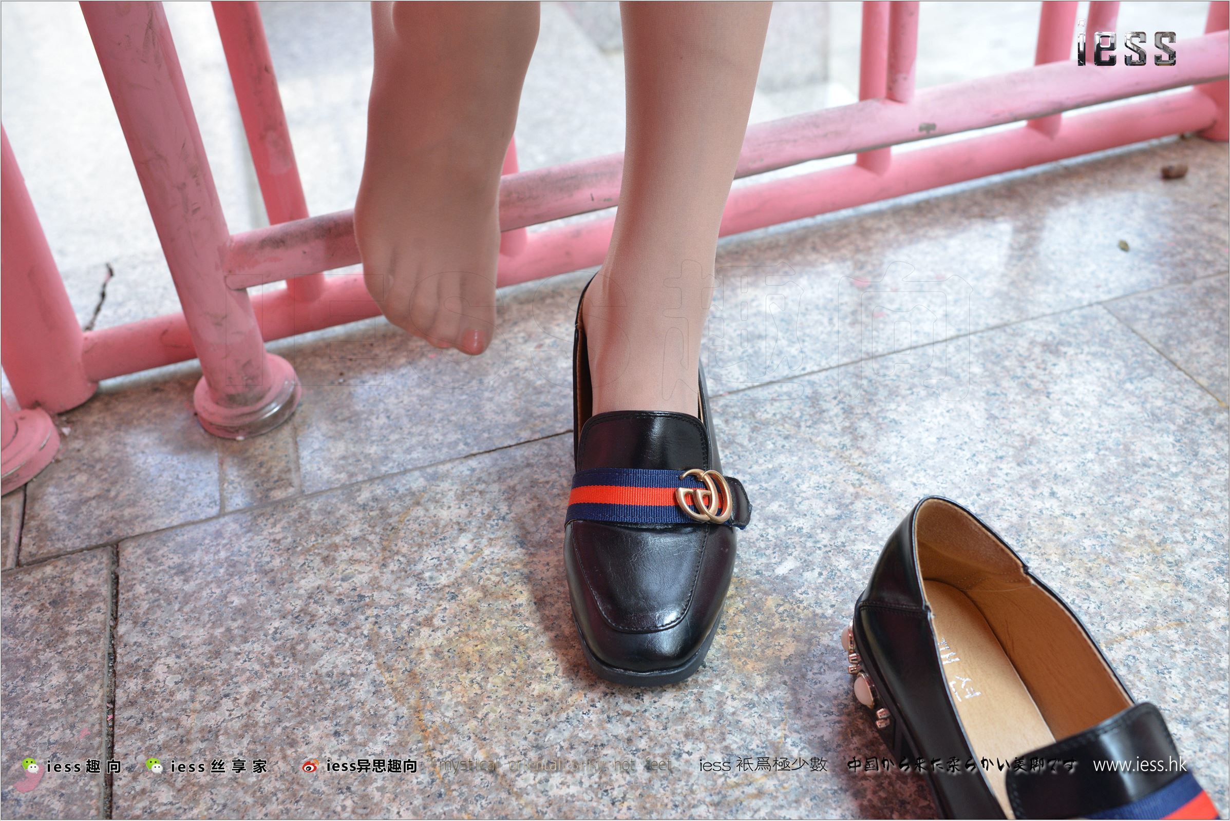 [IESS异思趣向] 2017.10.26 No.163佳佳《诗和远方②》