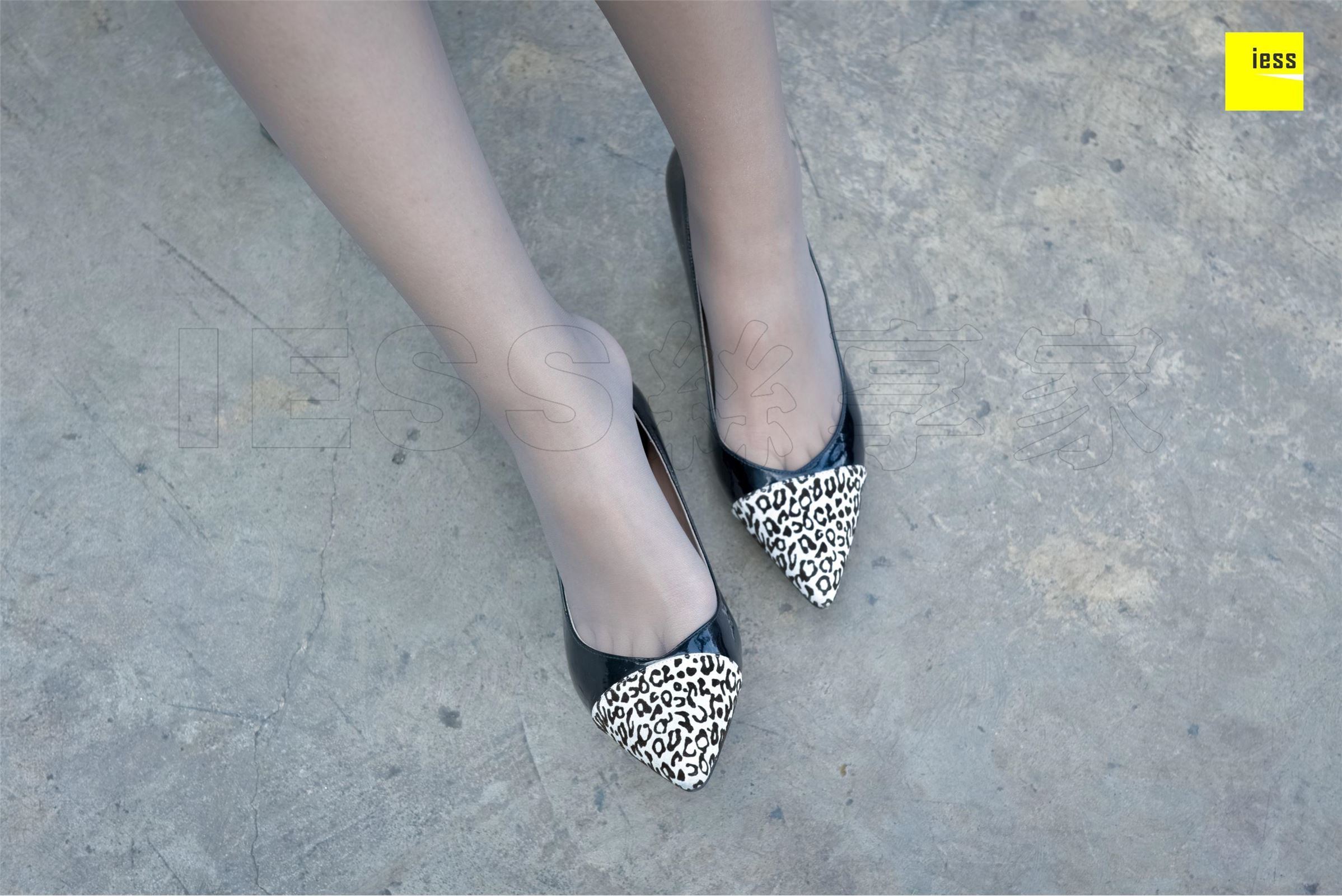 [IESS异思趣向]2018-01-26 丝享家156：佳桢《丰满微肉腿》