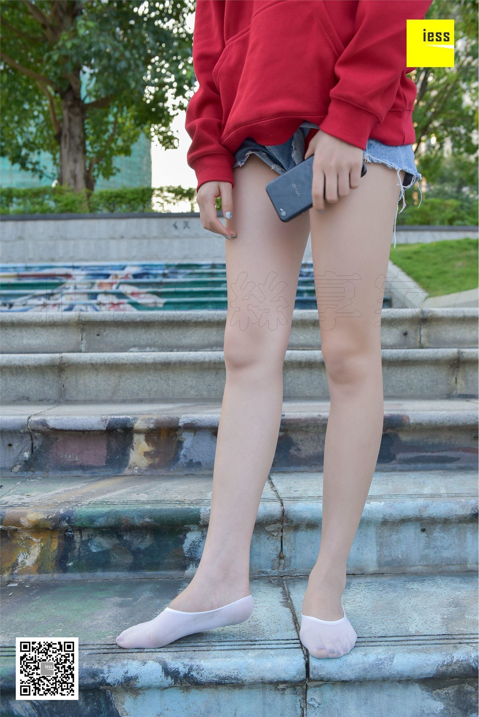 [IESS异思趣向]2018.01.31 No.159七七 《卫衣与白色船袜》