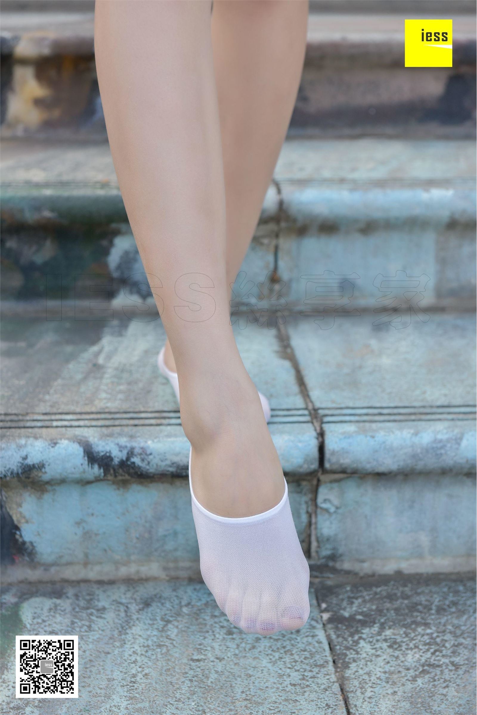 [IESS异思趣向]2018.01.31 No.159七七 《卫衣与白色船袜》