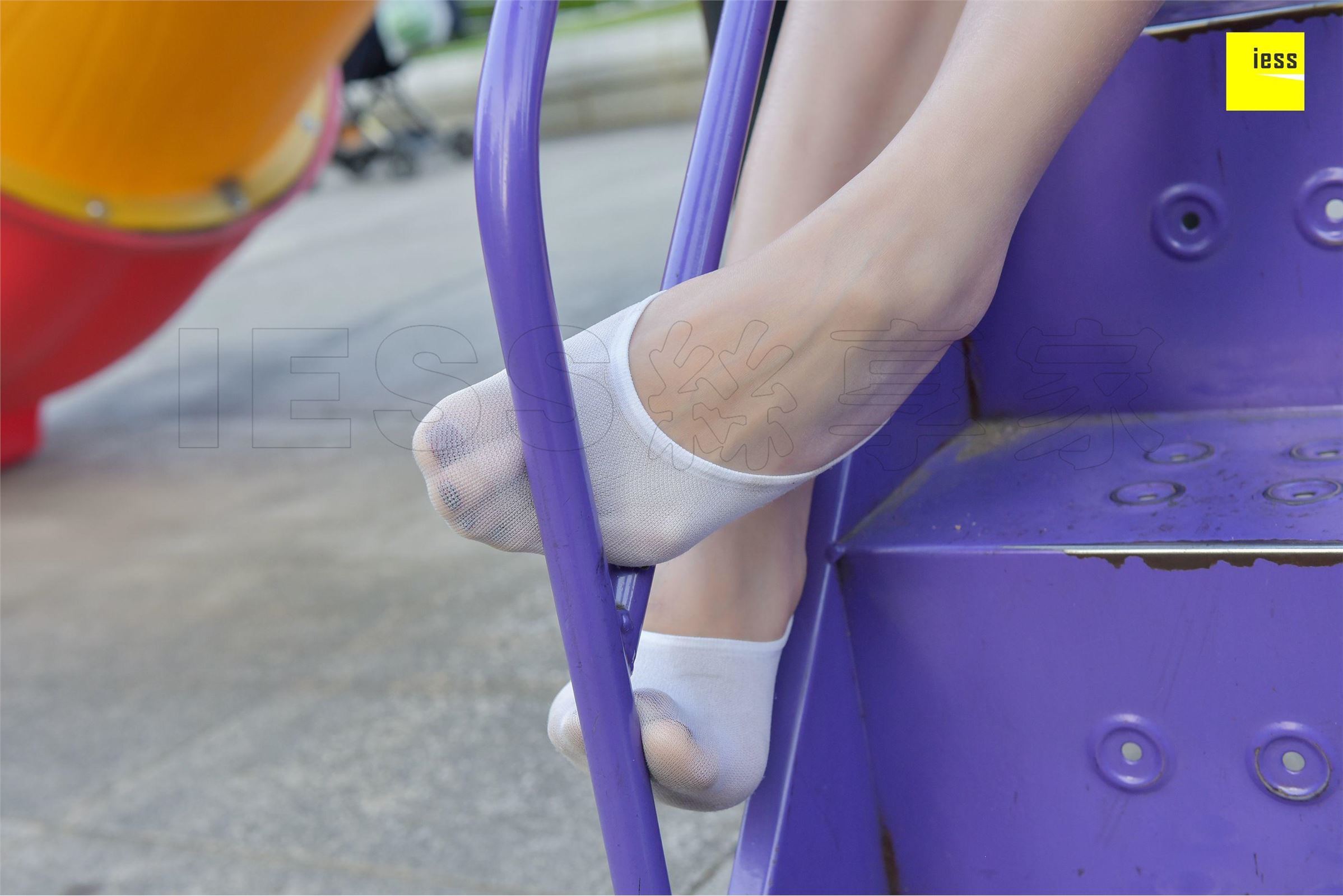 [IESS异思趣向]2018.01.31 No.159七七 《卫衣与白色船袜》