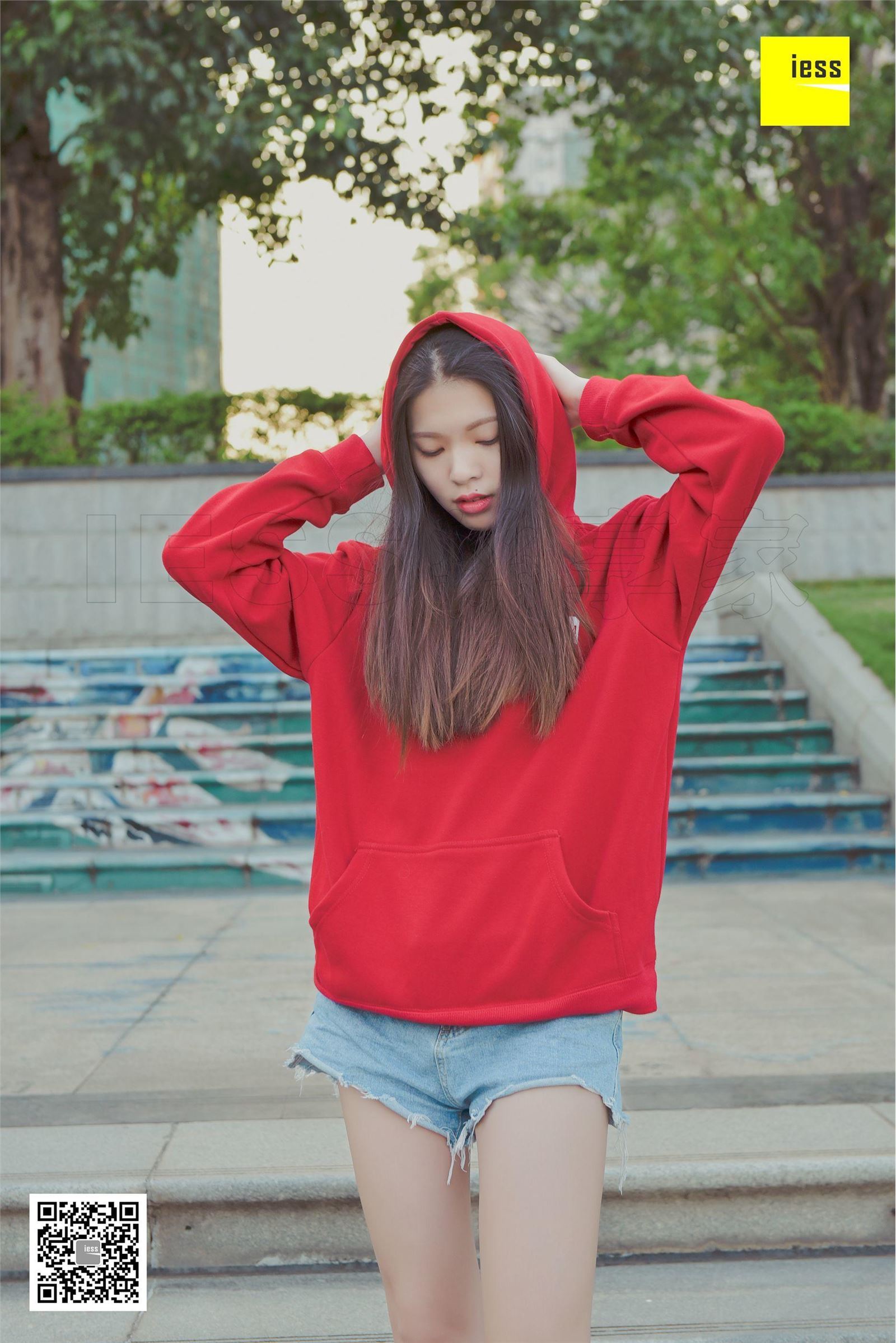 [IESS异思趣向]2018.01.31 No.159七七 《卫衣与白色船袜》