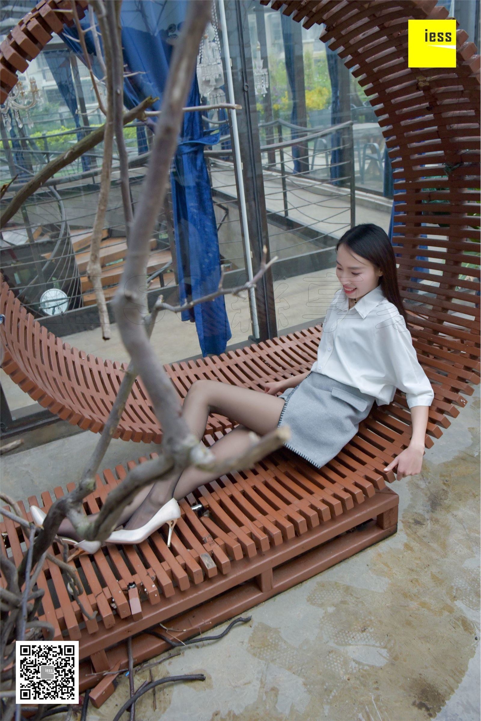 [IESS异思趣向]2018.02.01 No.160永英《雨后的黑丝》