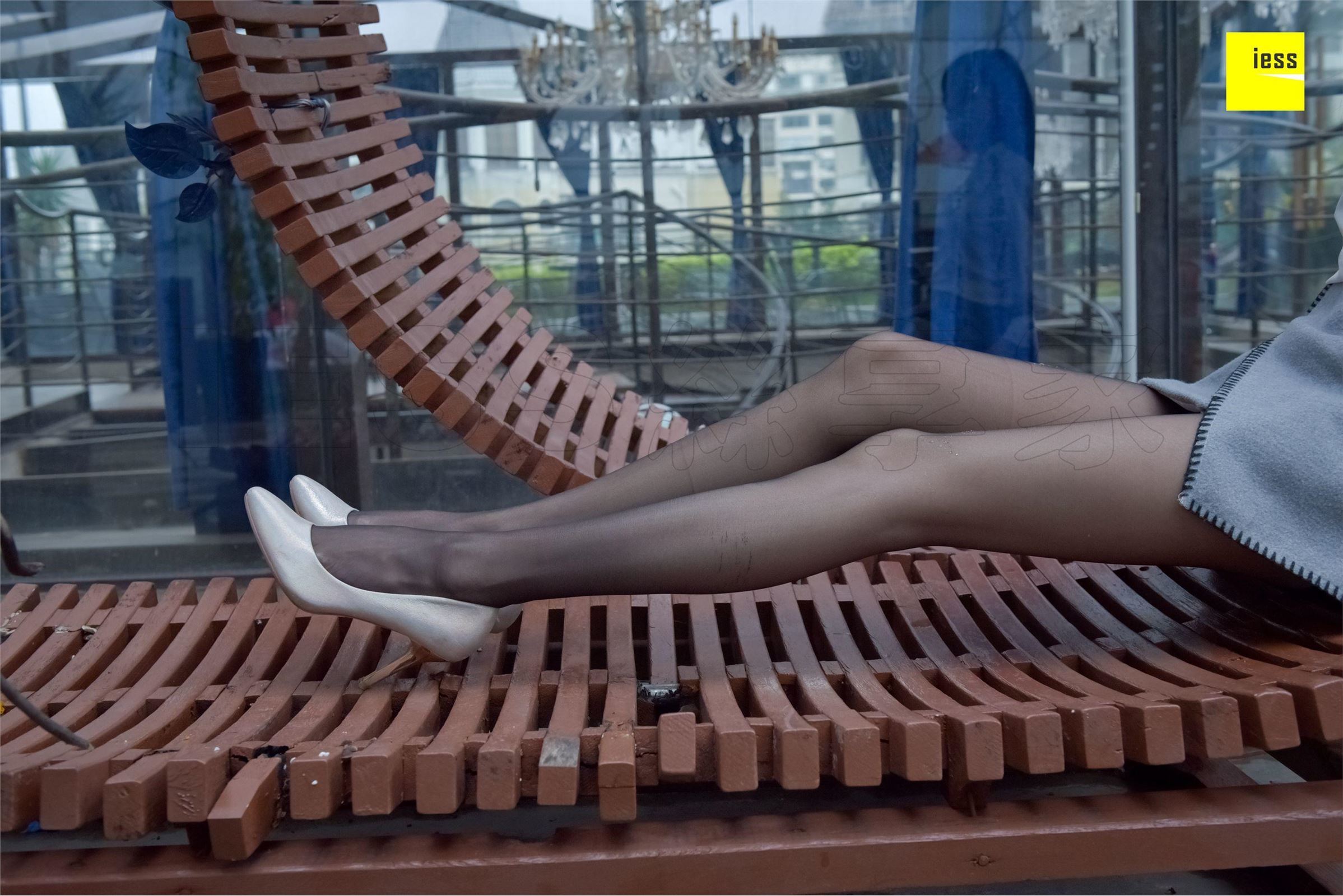 [IESS异思趣向]2018.02.01 No.160永英《雨后的黑丝》