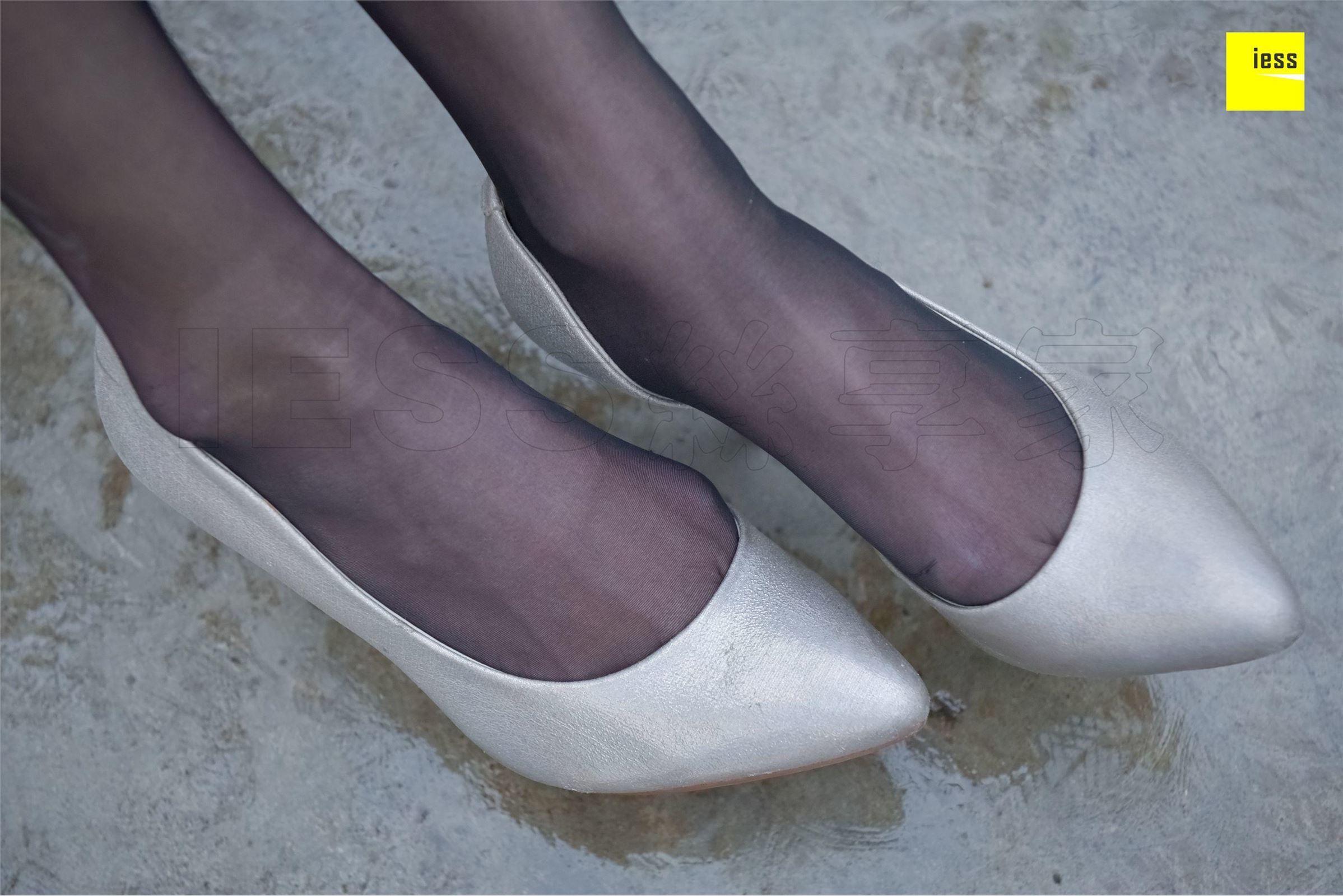 [IESS异思趣向]2018.02.01 No.160永英《雨后的黑丝》