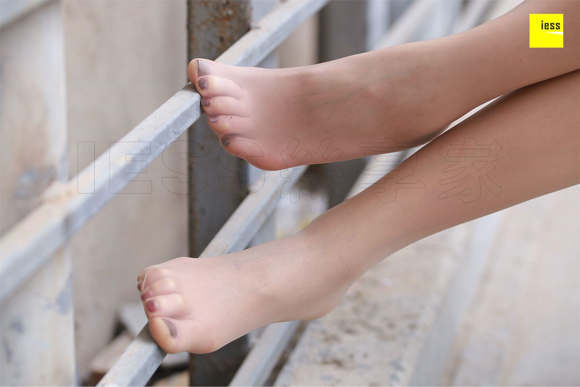 [IESS异思趣向]2018.02.05 No.162七七《裸色漆皮短靴》