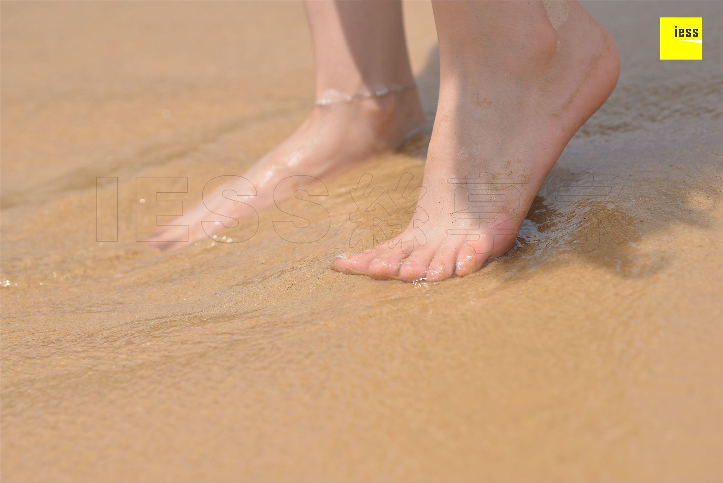 [IESS异思趣向] 2018.07.18《魔鬼周三》NO.027：沙滩制服·丝享家Ⅱ