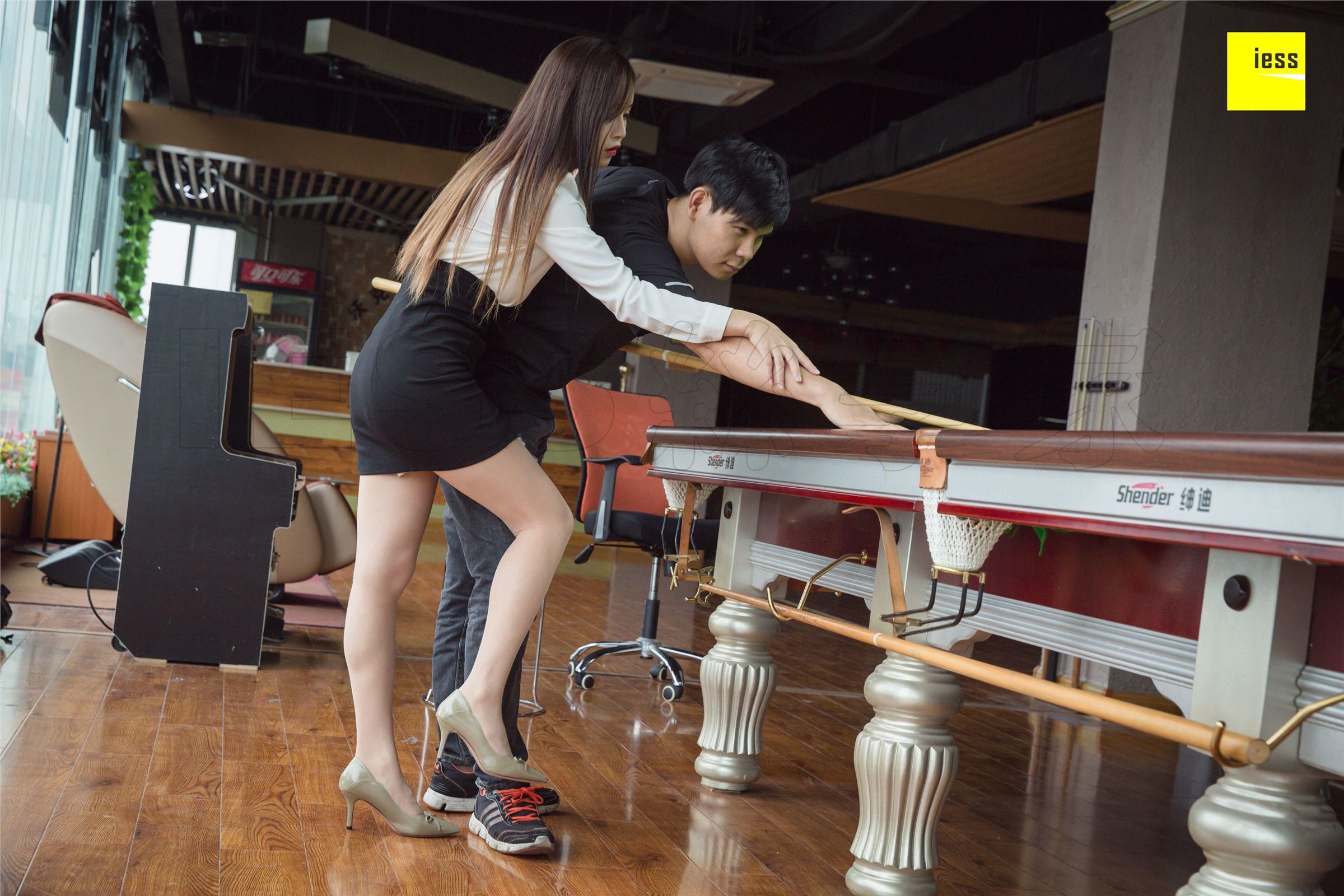 [IESS异思趣向] 2018.10.10《魔鬼周三》NO.037 - 小羽 可以教我打台球吗