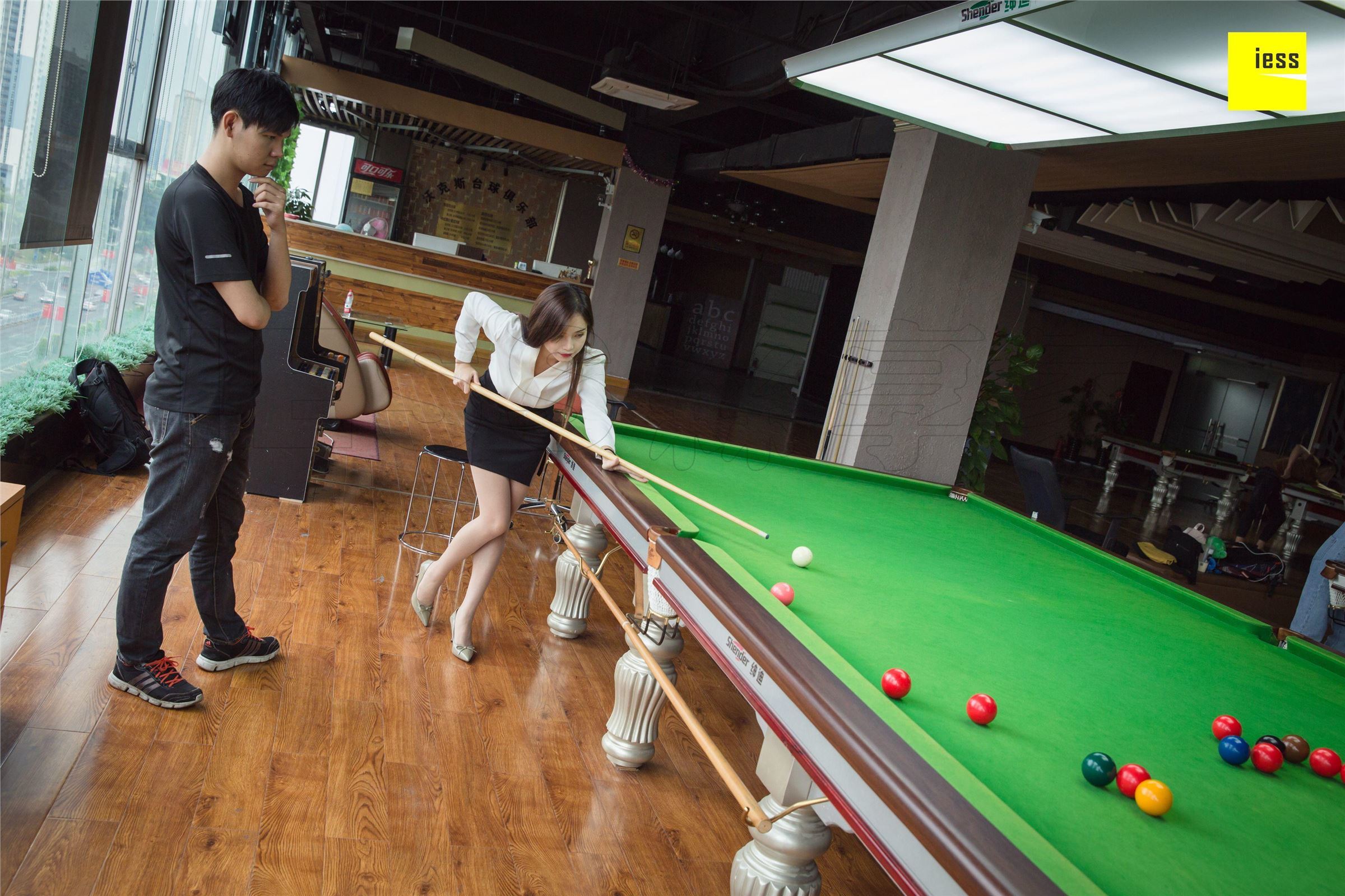 [IESS异思趣向] 2018.10.10《魔鬼周三》NO.037 - 小羽 可以教我打台球吗