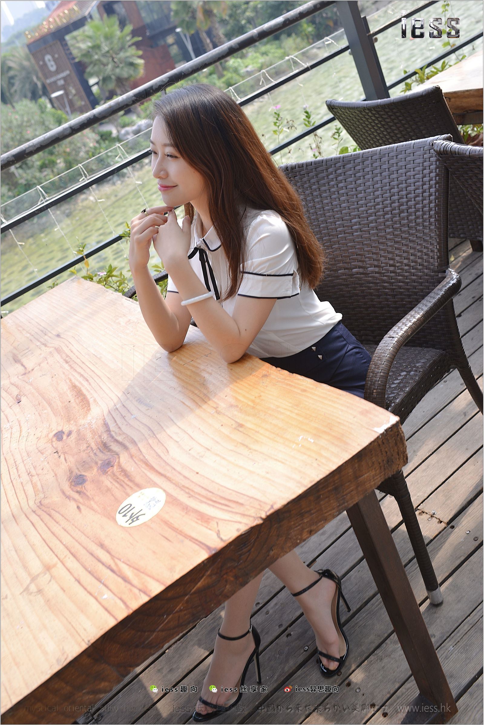 [IESS异思趣向]2017.11.02 NO.166 小婕