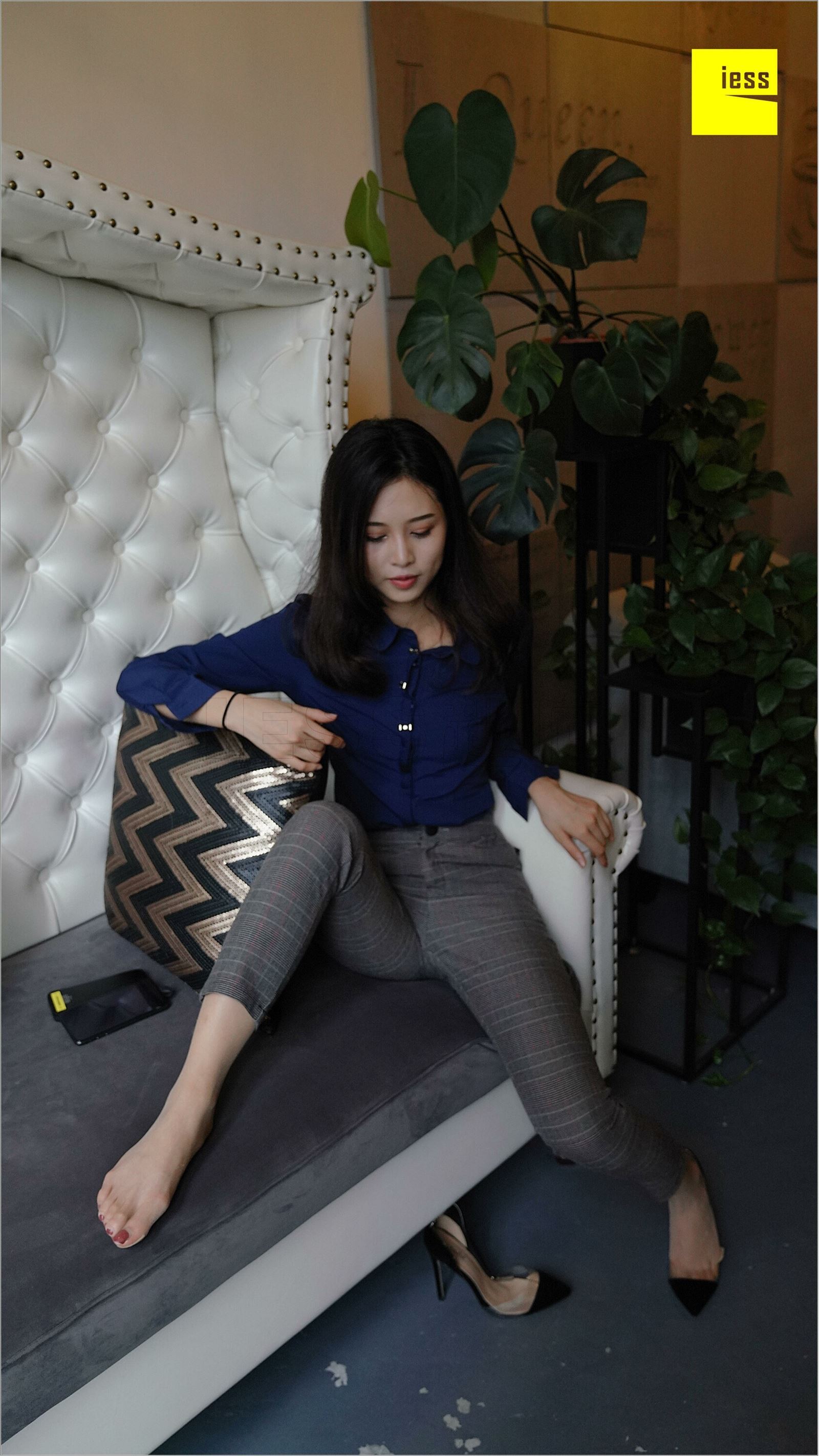 [IESS异思趣向]2018.08.14 NO.261 邱主管