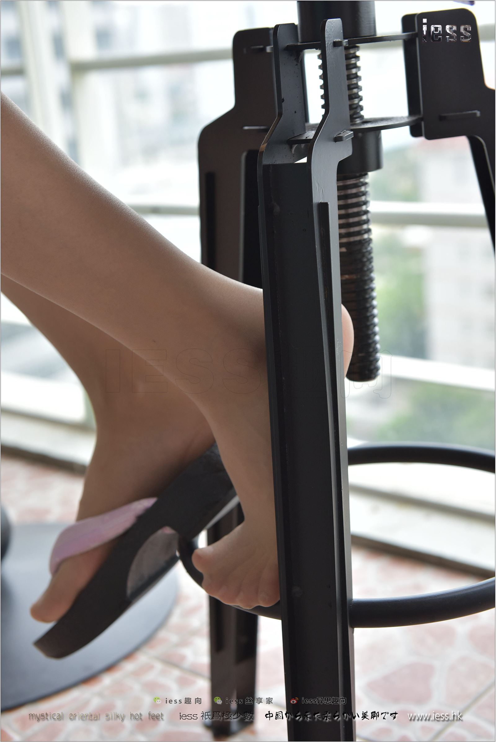 [IESS异思趣向] 2017.08.15 No.134 新模momo《和服、木屐与菜干》