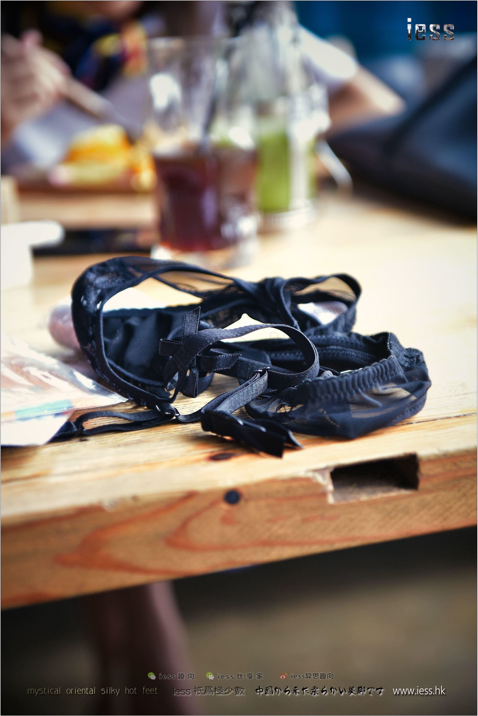 [IESS异思趣向] 2017.08.18 No.136宛萍《丝丝入扣》