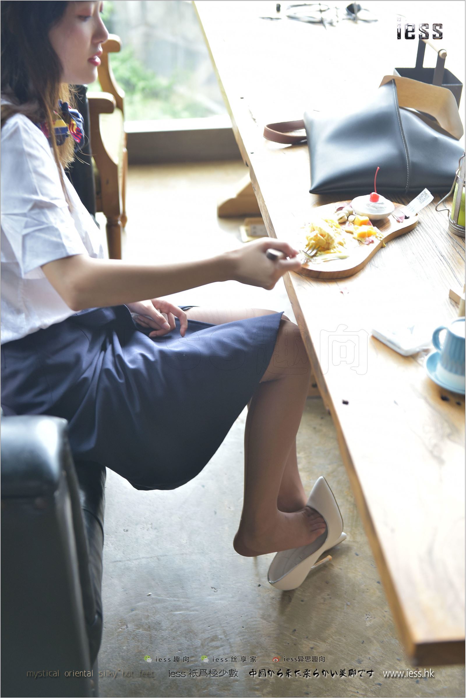 [IESS异思趣向] 2017.08.18 No.136宛萍《丝丝入扣》