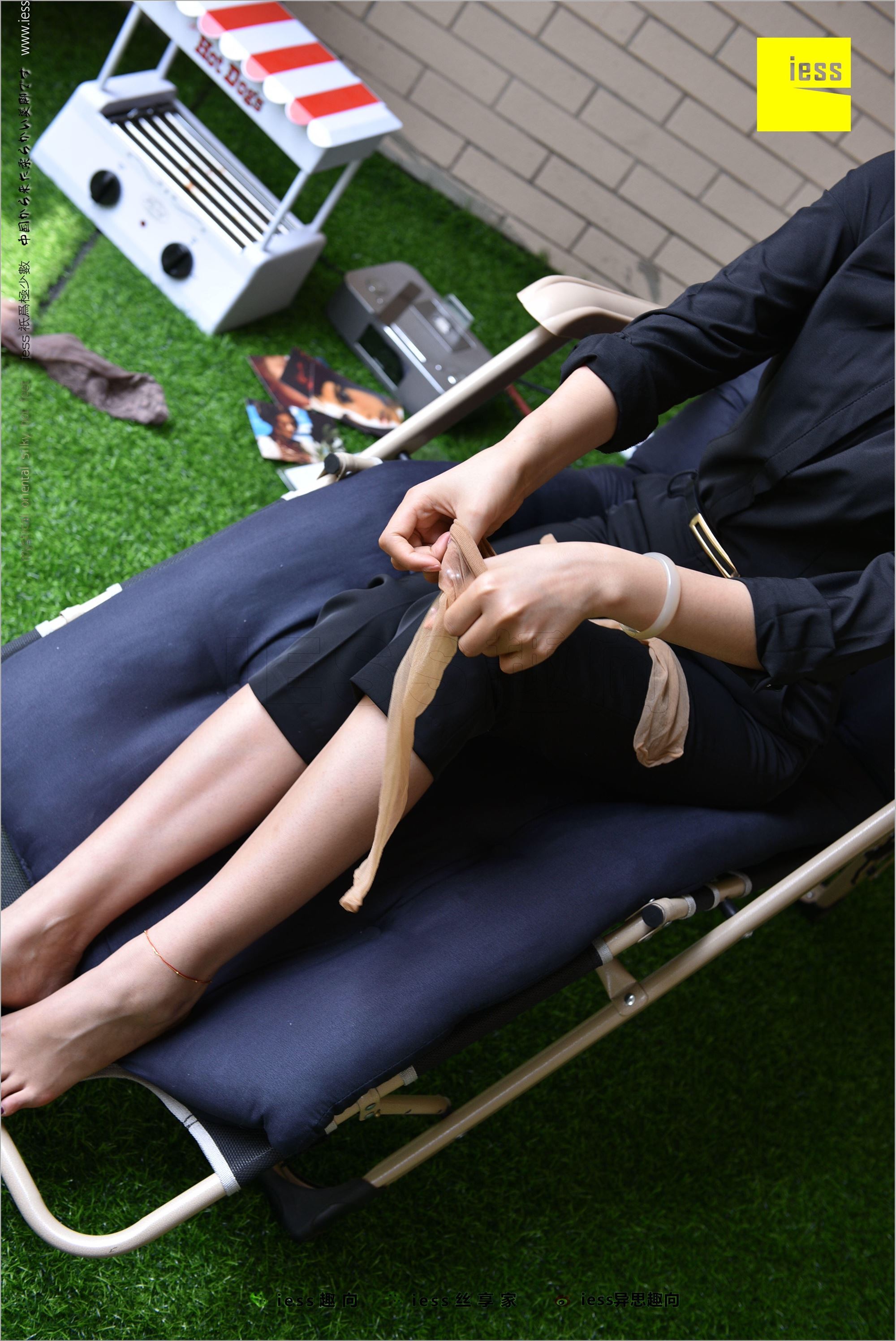 [IESS异思趣向] 2018.04.10 No.214 华华 中筒丝袜-冷门之美