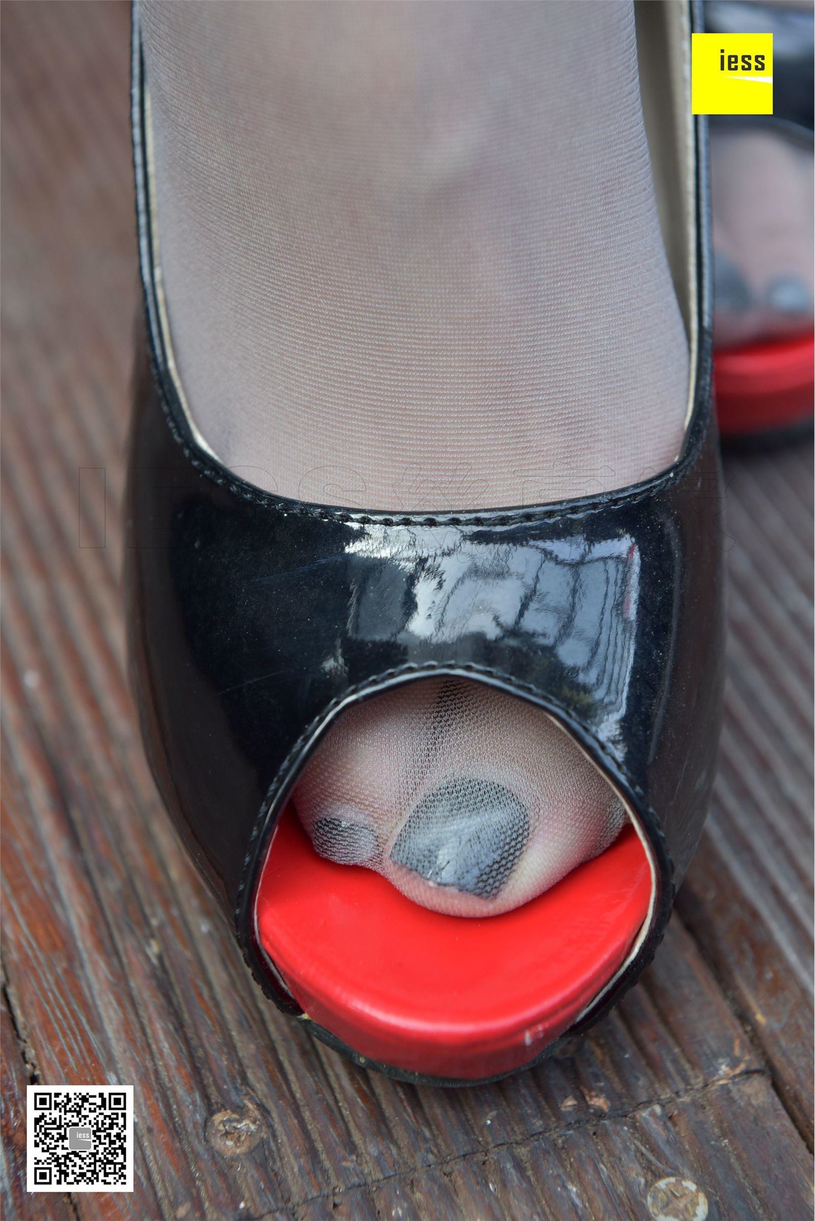 [IESS异思趣向] 2017.11.28 SXJ.113 紫紫 鱼嘴漆皮高跟