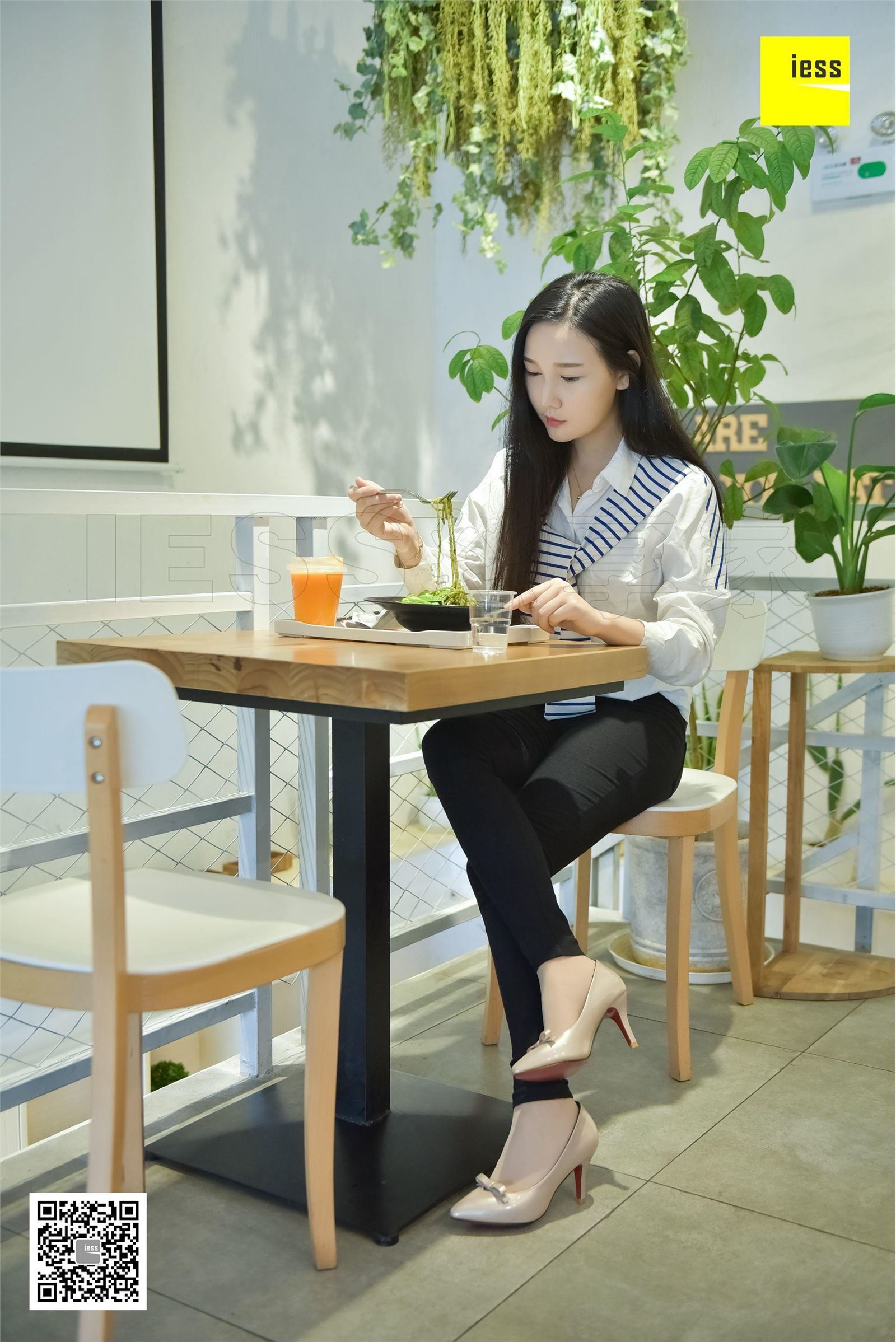 [IESS异思趣向]2017.12.06 SXJ.119 文欣