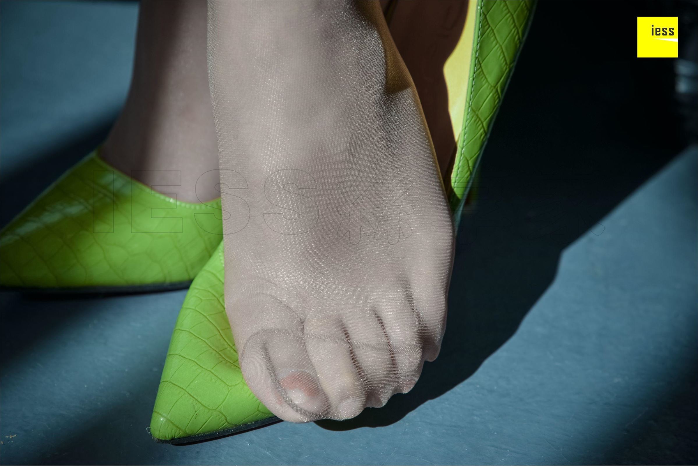 [IESS异思趣向]2018.07.10 SXJ.271 秋秋