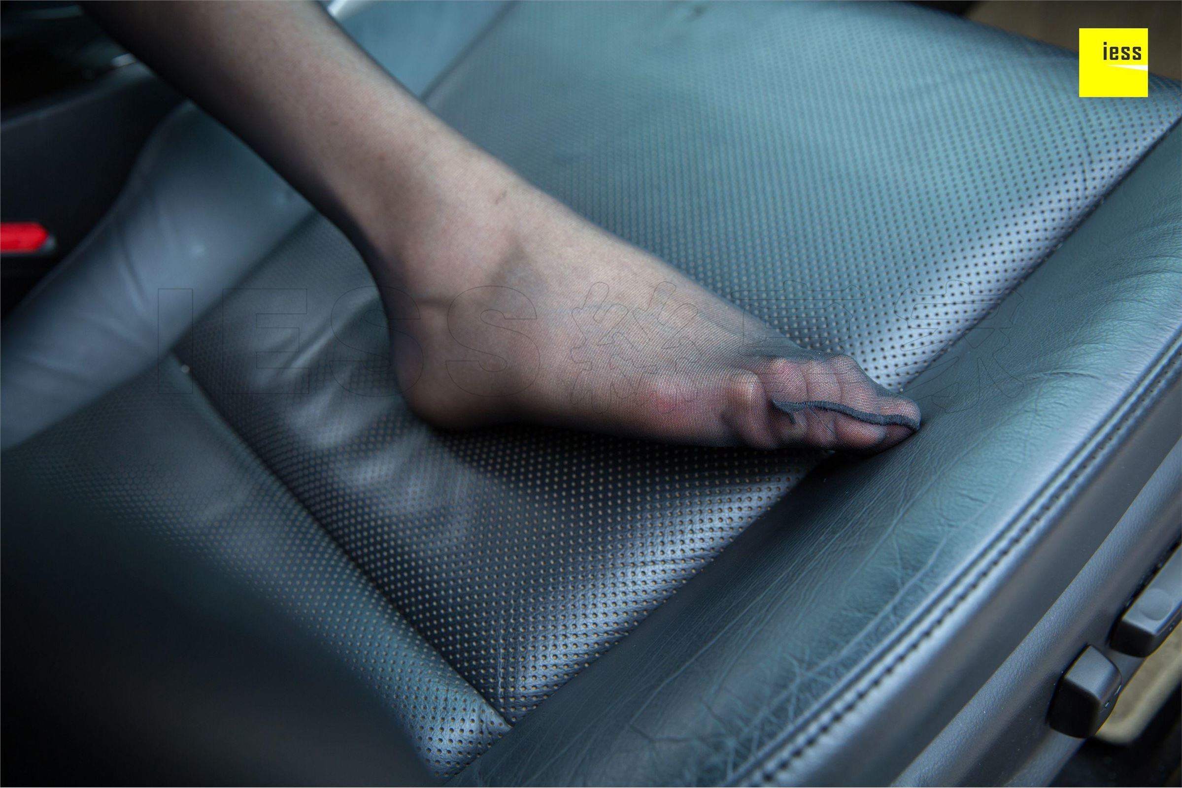 [IESS异思趣向]2018.07.13 SXJ.273 小羽