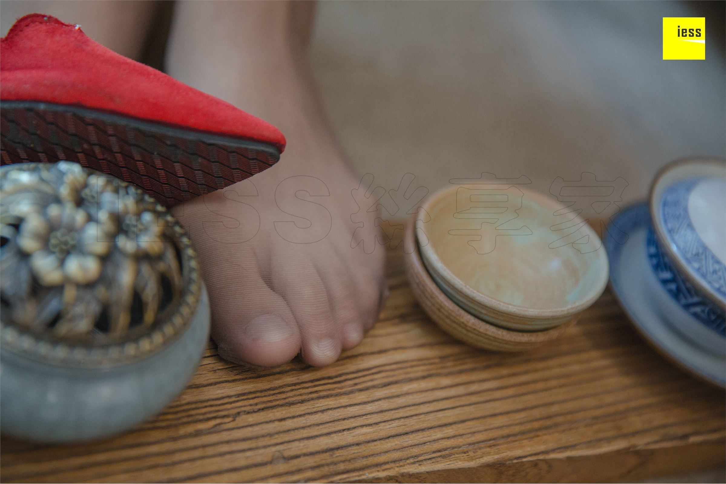 [IESS异思趣向]2018.10.03 SXJ.329 小羽