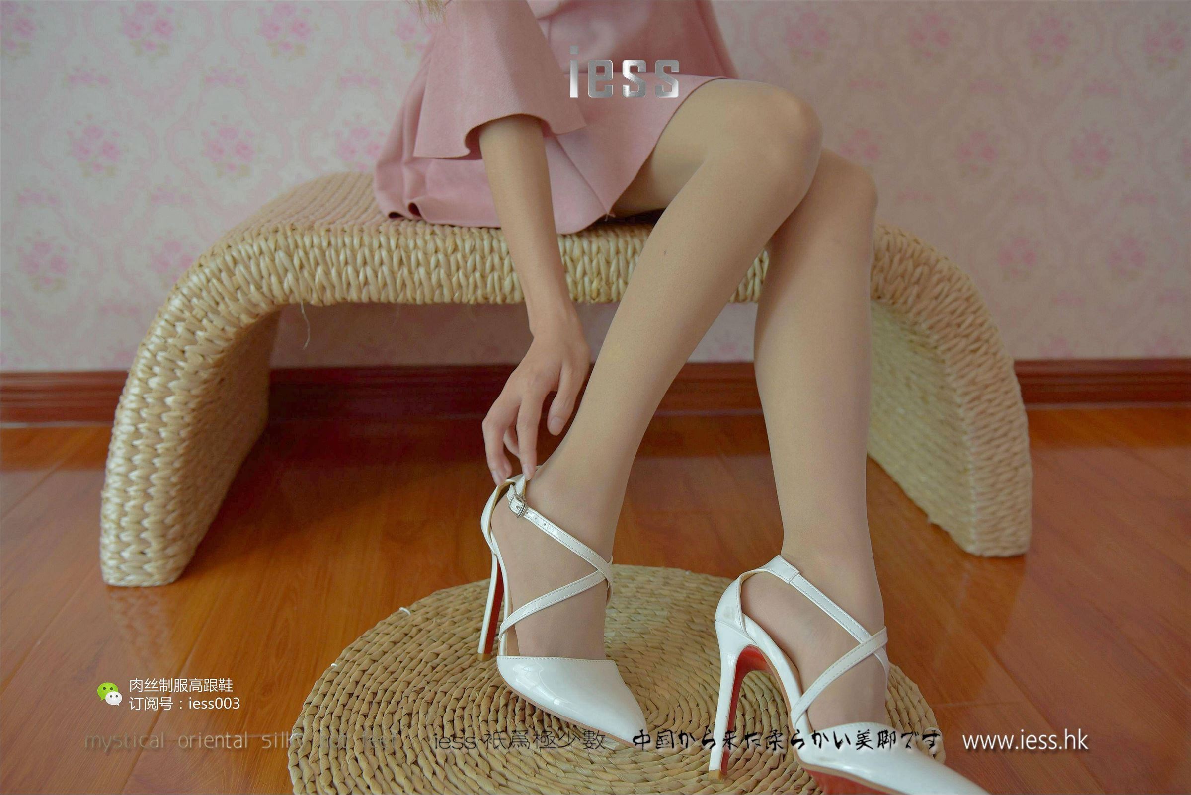 [IESS异思趣向] 2017.05.14 SXJ005 婉萍 肉色长（蚕）丝