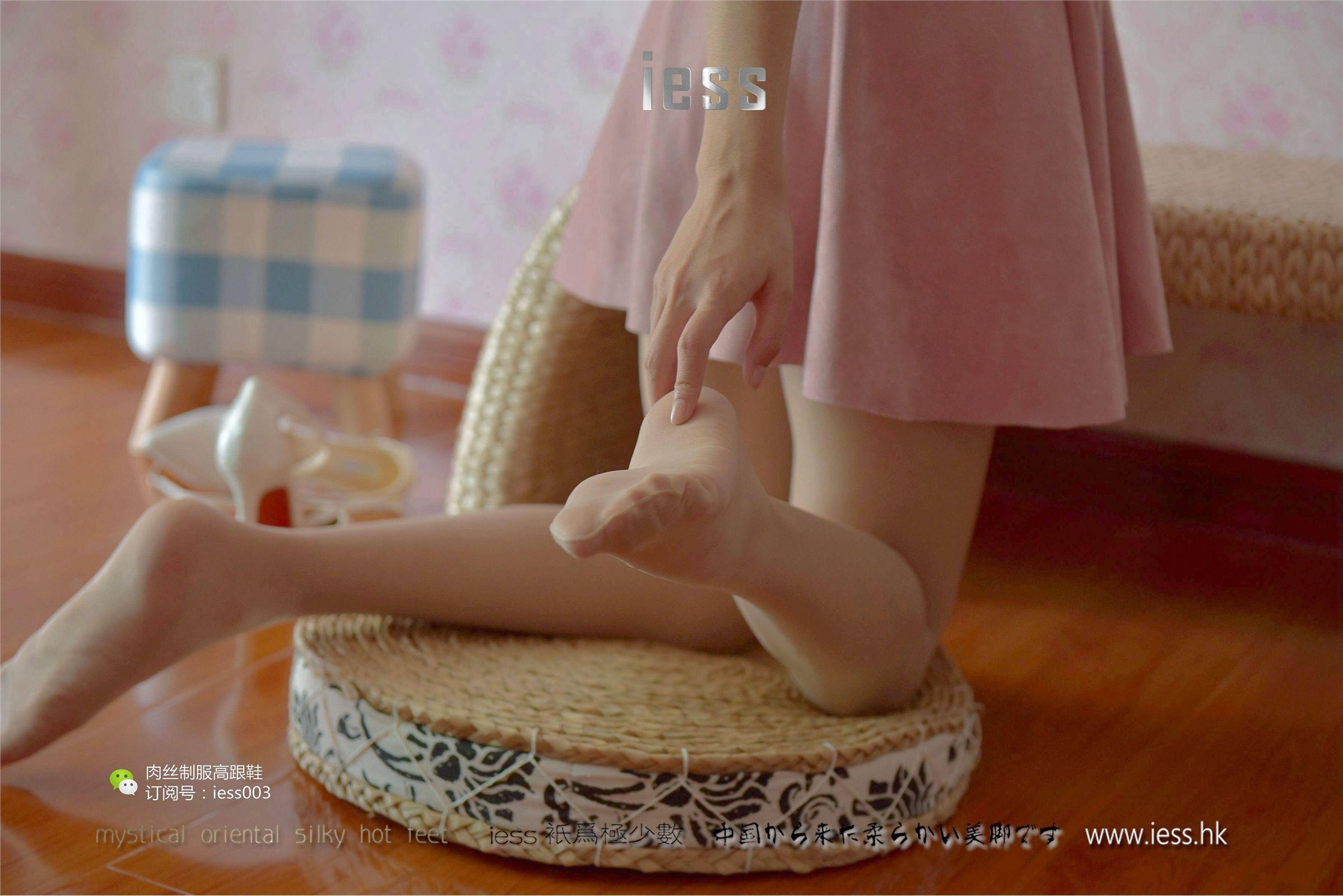 [IESS异思趣向] 2017.05.14 SXJ005 婉萍 肉色长（蚕）丝