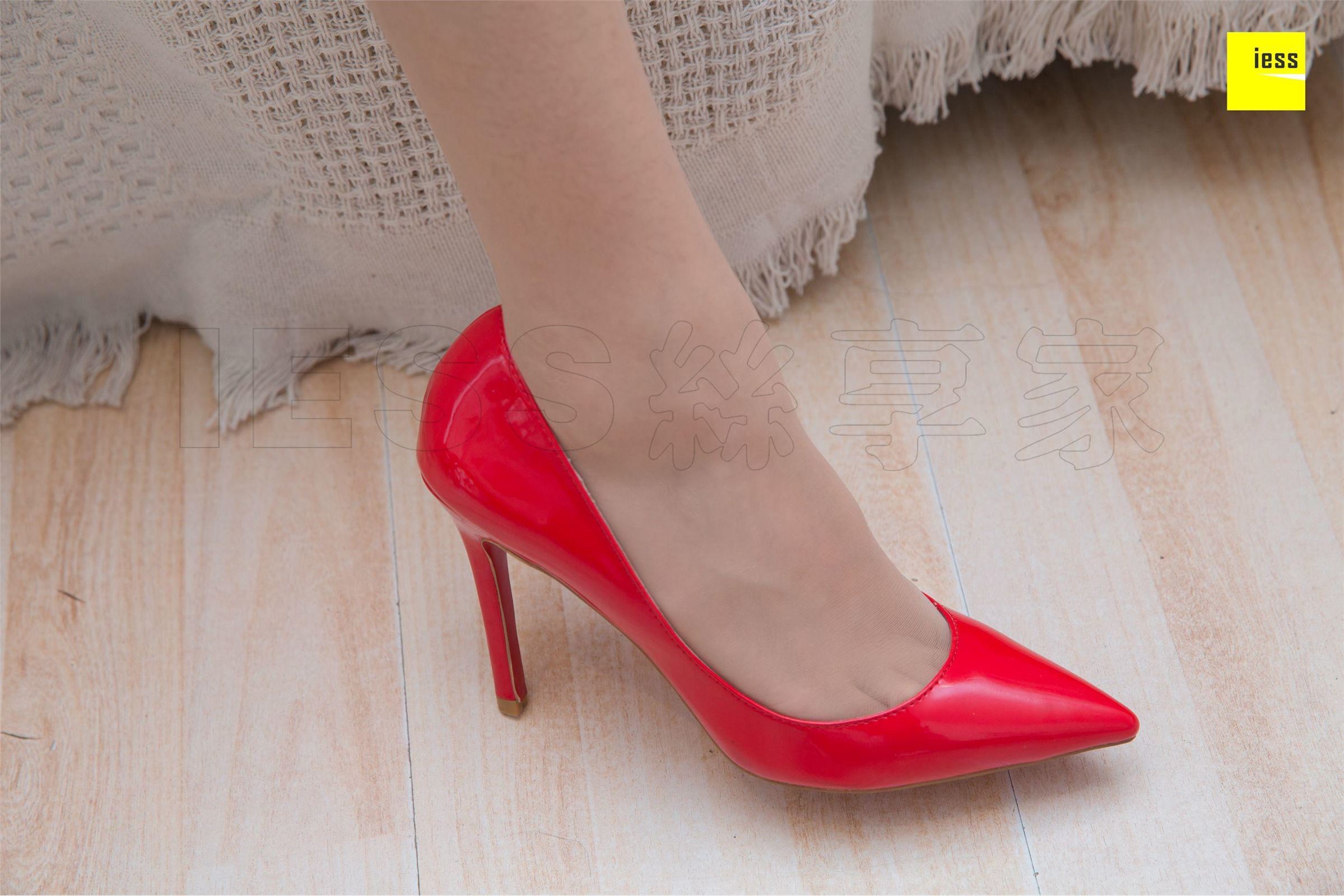 [IESS异思趣向]2018.10.27 SXJ347 小羽