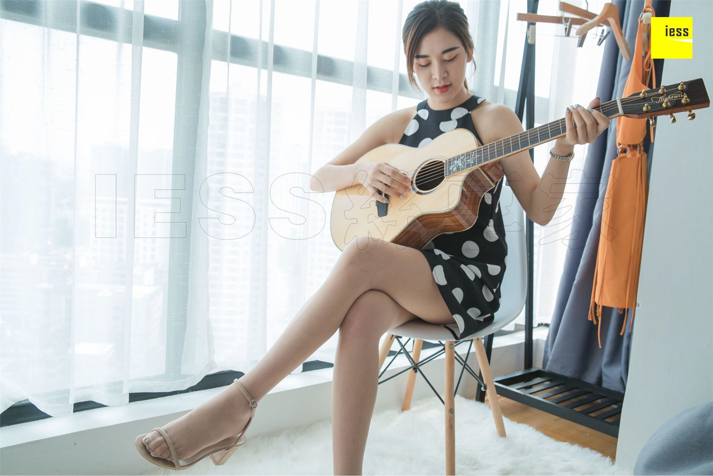 [IESS异思趣向]2018.11.13 SXJ359 曦然