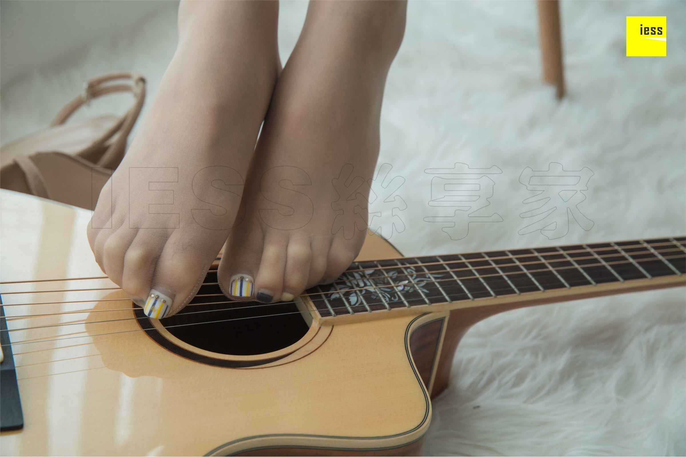 [IESS异思趣向]2018.11.13 SXJ359 曦然