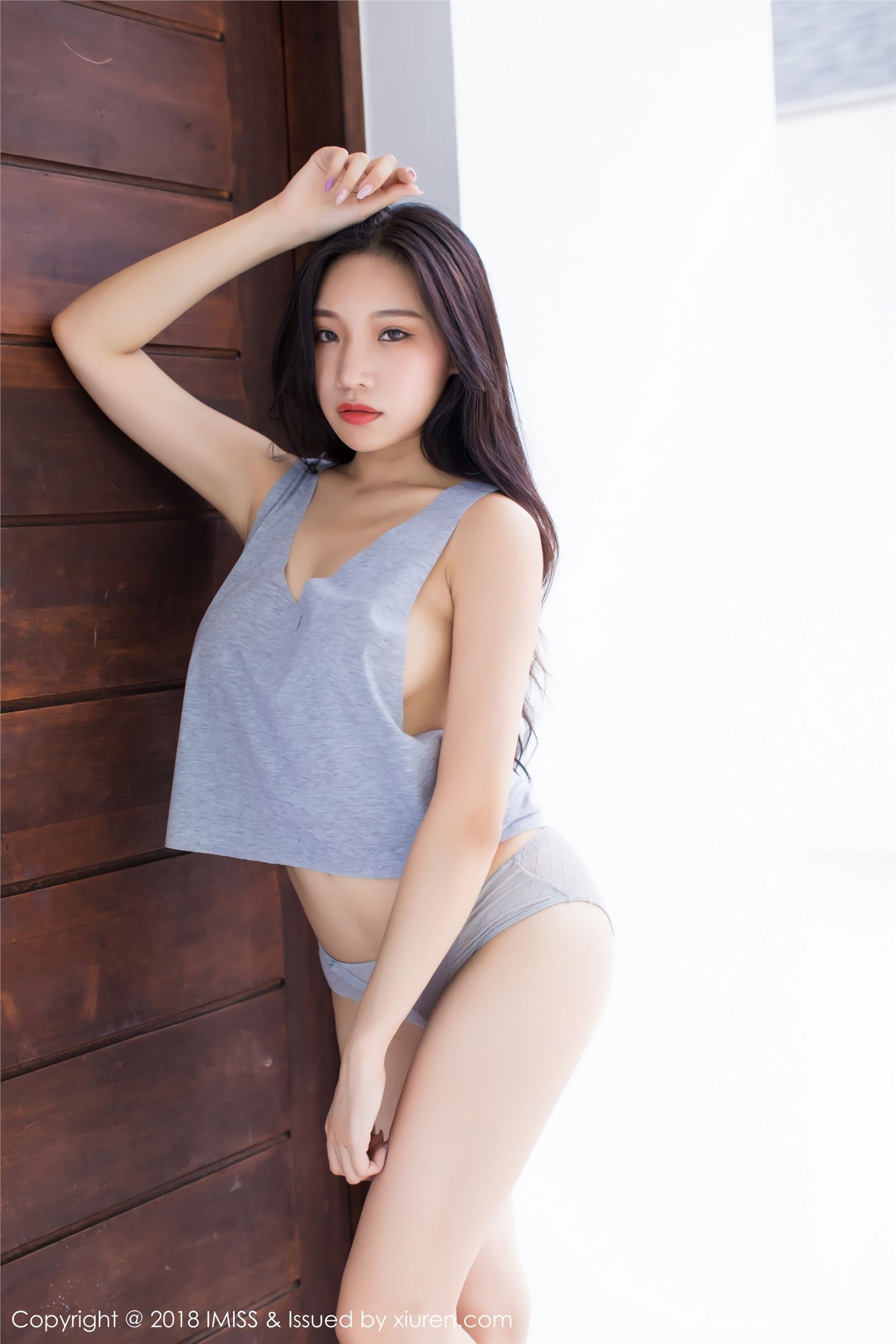 [IMiss爱蜜社]写真 2018.02.26 VOL.219 泳池湿身 小狐狸Sica