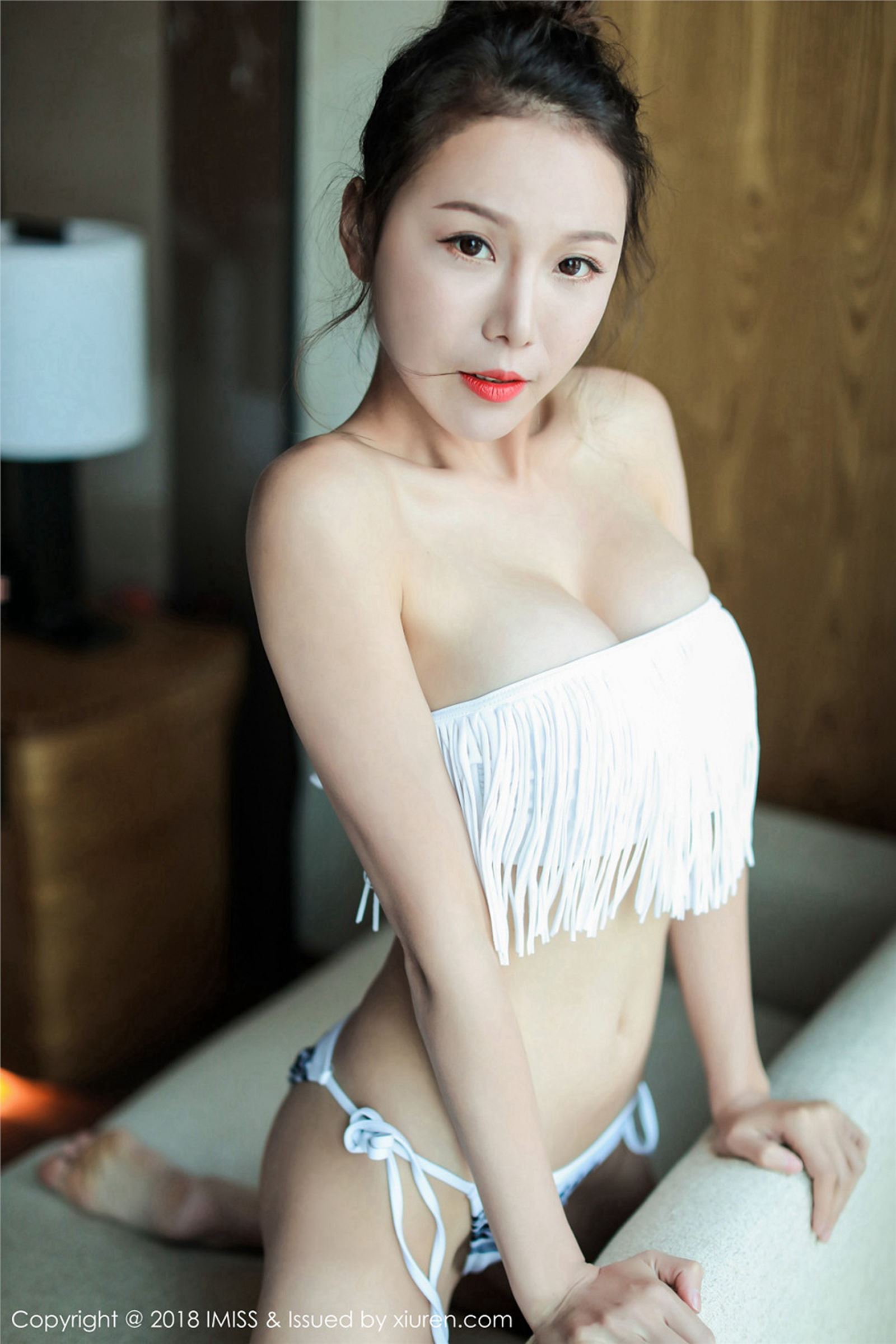 [IMiss爱蜜社]2018.06.05 Vol.251 王沫儿SaSa