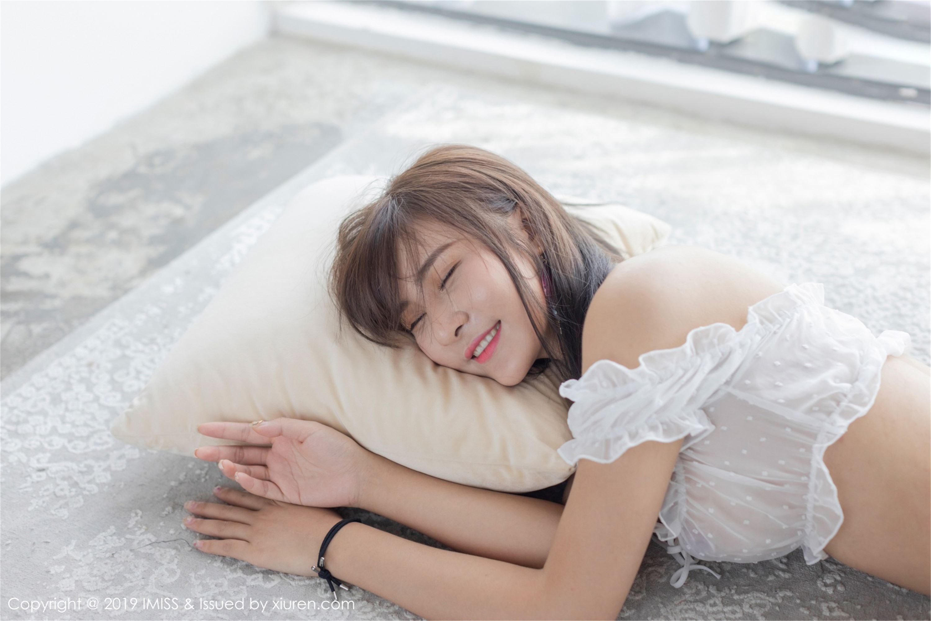 [IMiss]爱蜜社 2019-04-19 Vol.339 SOLO-尹菲