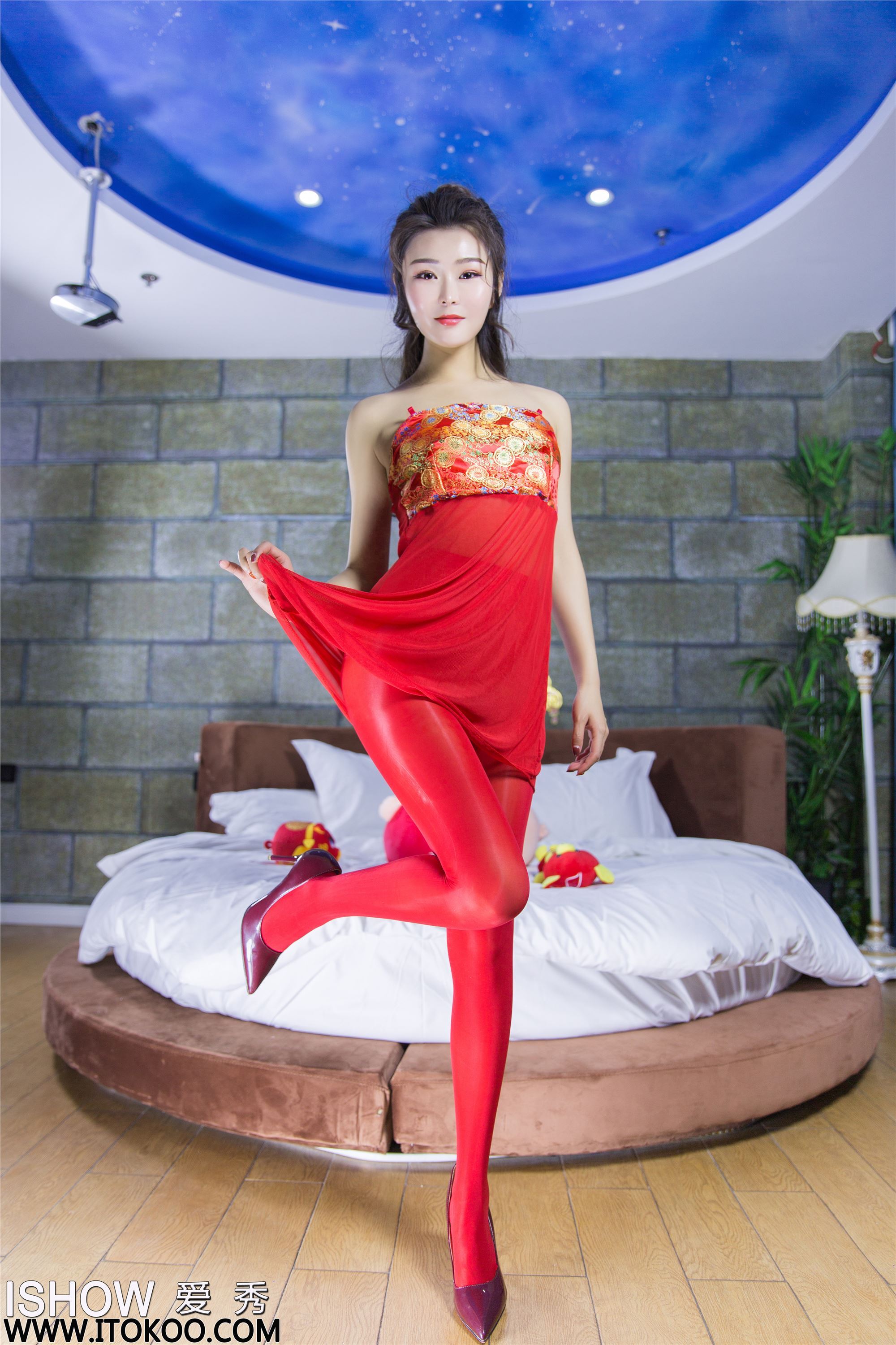 [ISHOW爱秀]2019-02-19 NO.188 周佳妮Janiee