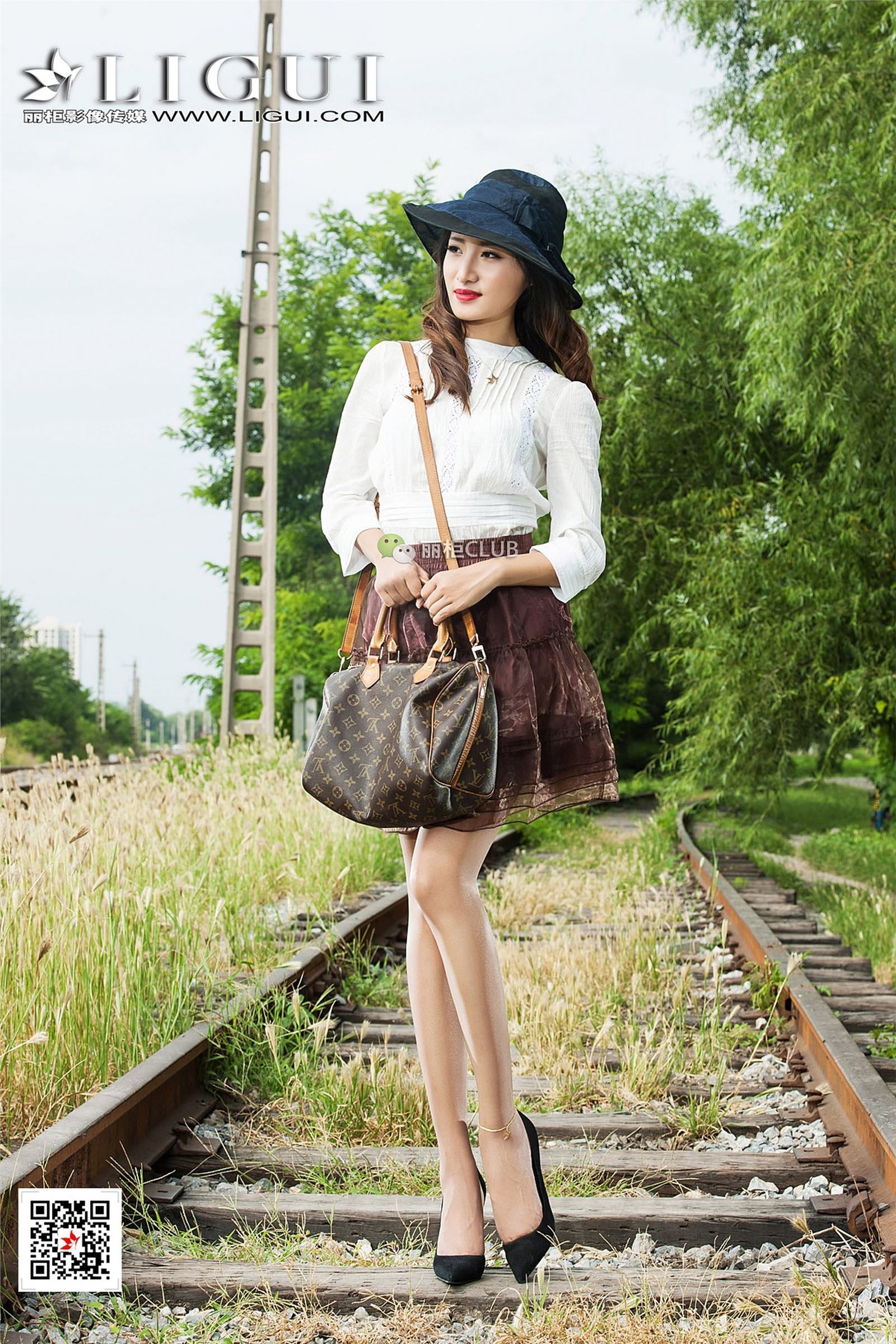 [Ligui丽柜]2017.12.13 网络丽人 Model 思彤