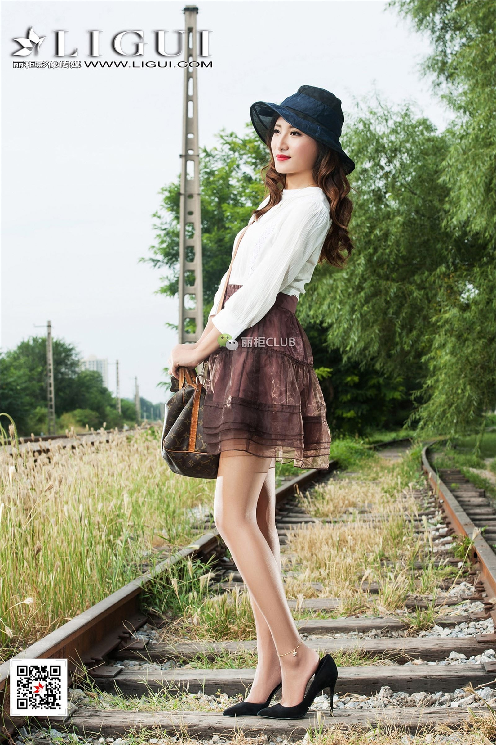 [Ligui丽柜]2017.12.13 网络丽人 Model 思彤