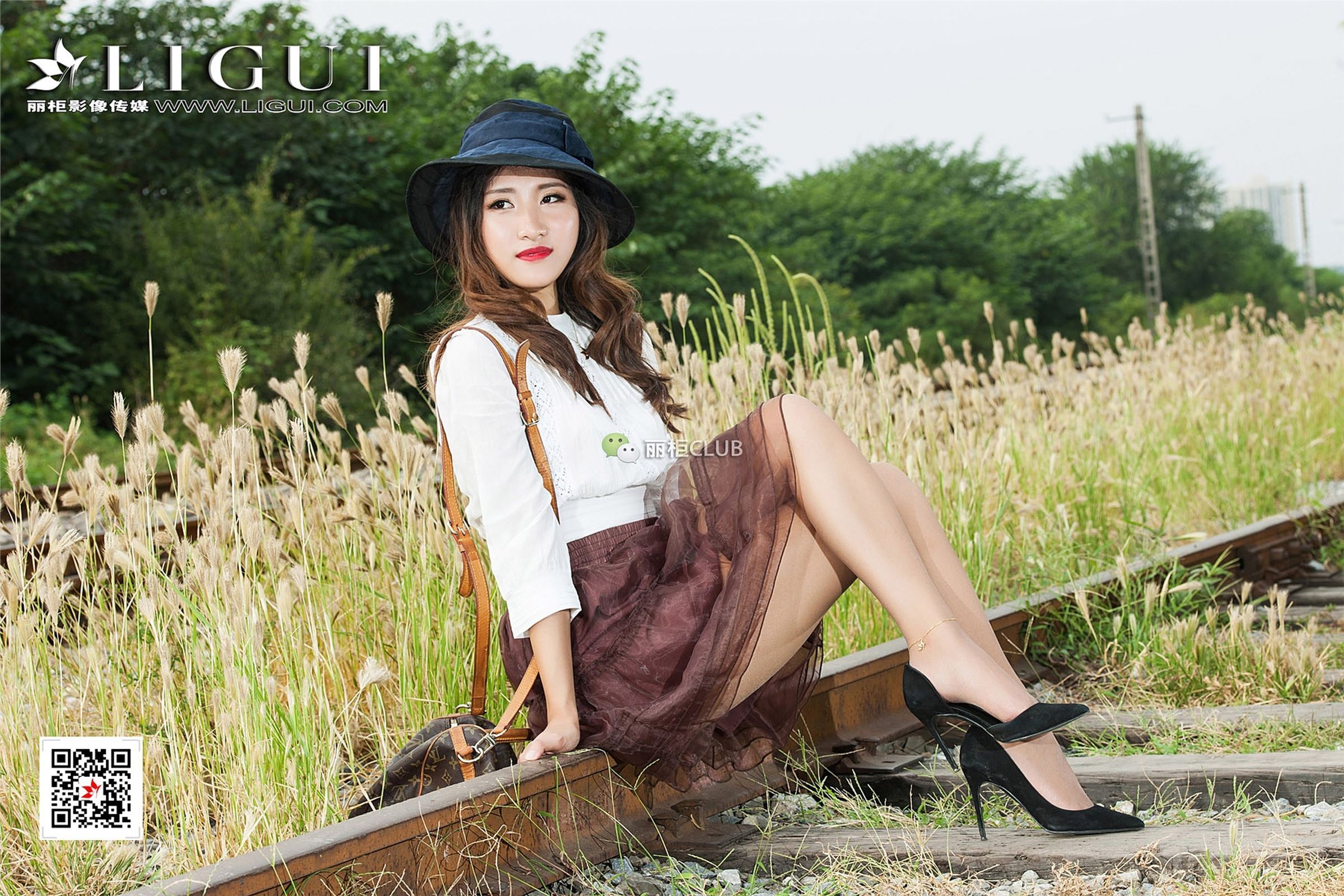 [Ligui丽柜]2017.12.13 网络丽人 Model 思彤