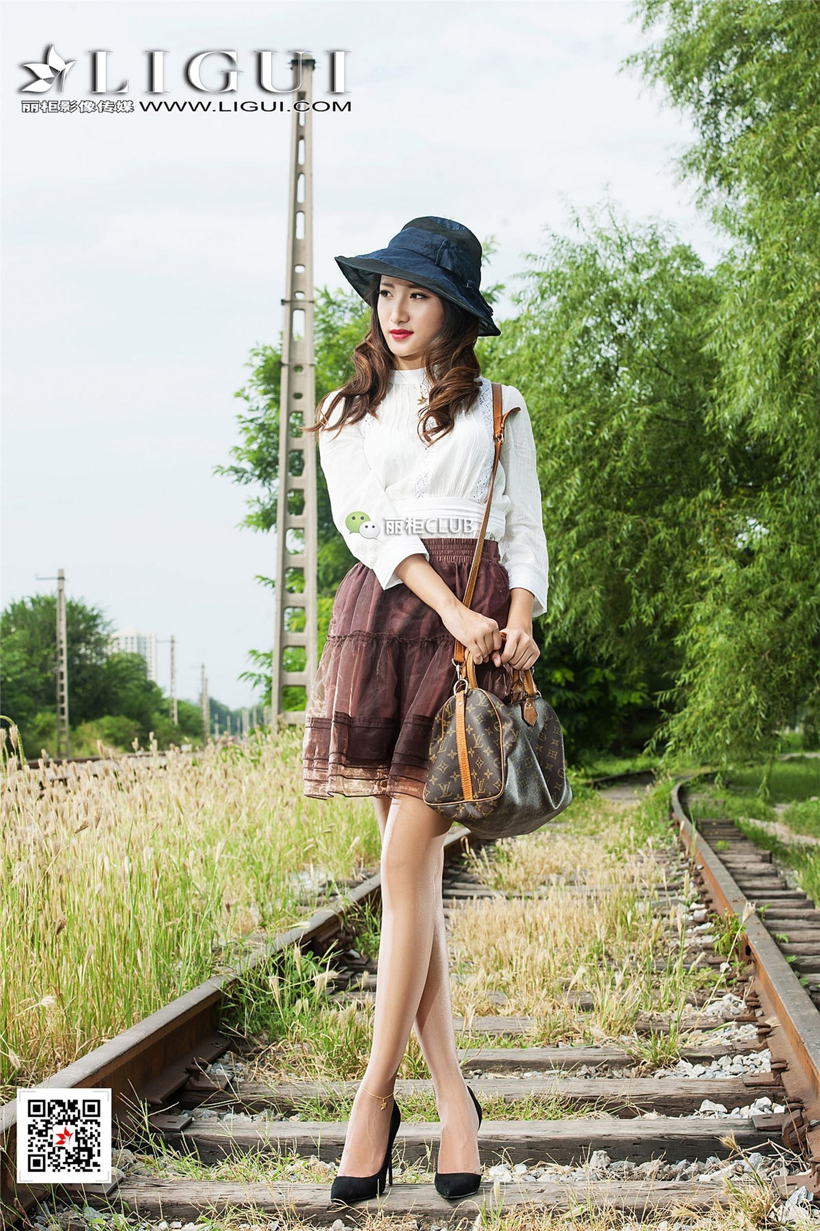 [Ligui丽柜]2017.12.13 网络丽人 Model 思彤