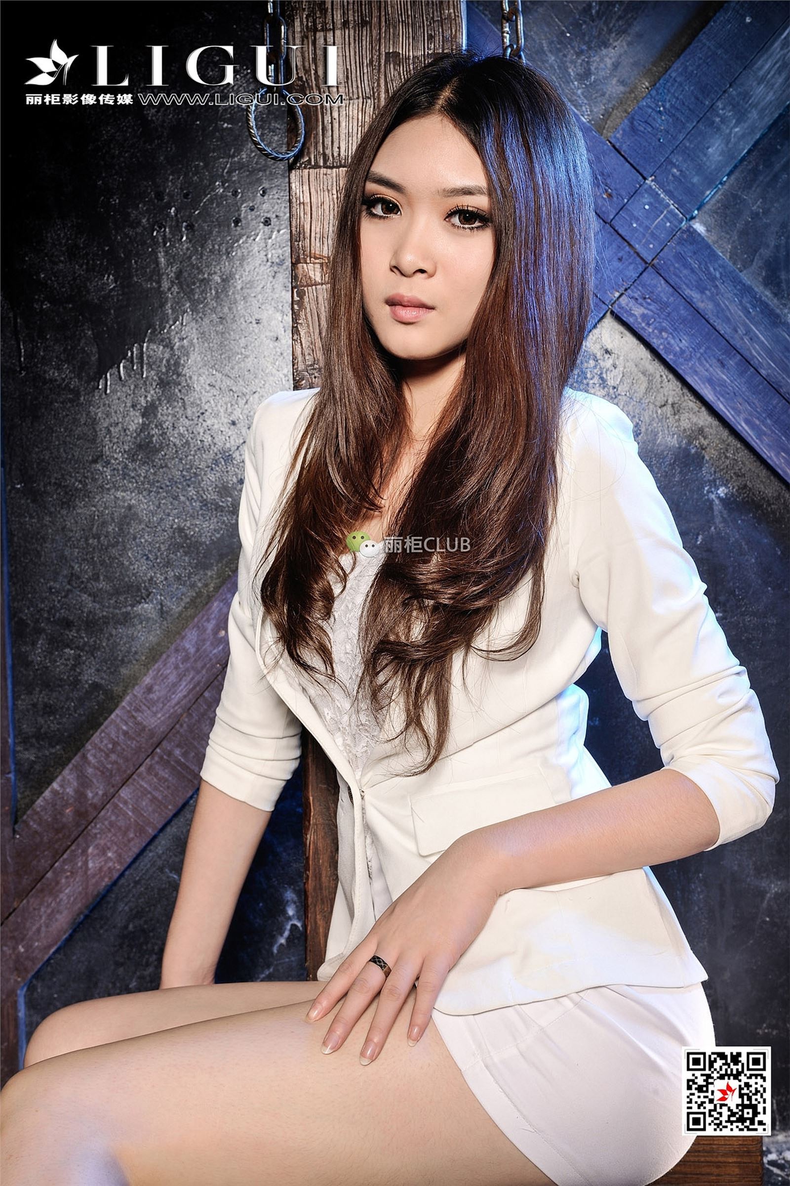 [Ligui丽柜]2018.04.06 网络丽人 Model 允儿