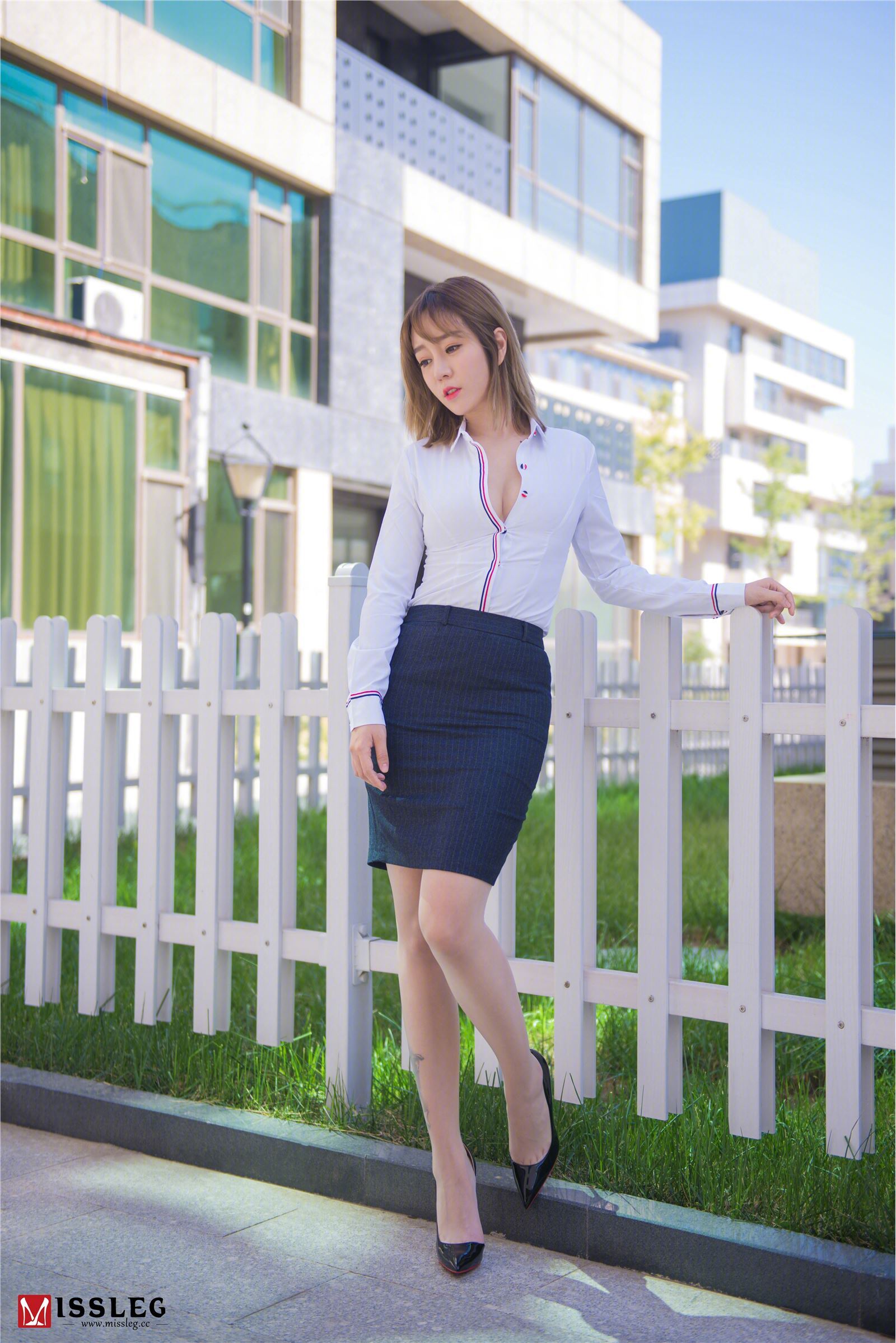 [MissLeg]蜜丝 官方原版 钻石会员V系列 V003 王雨纯《撕裂的OL》