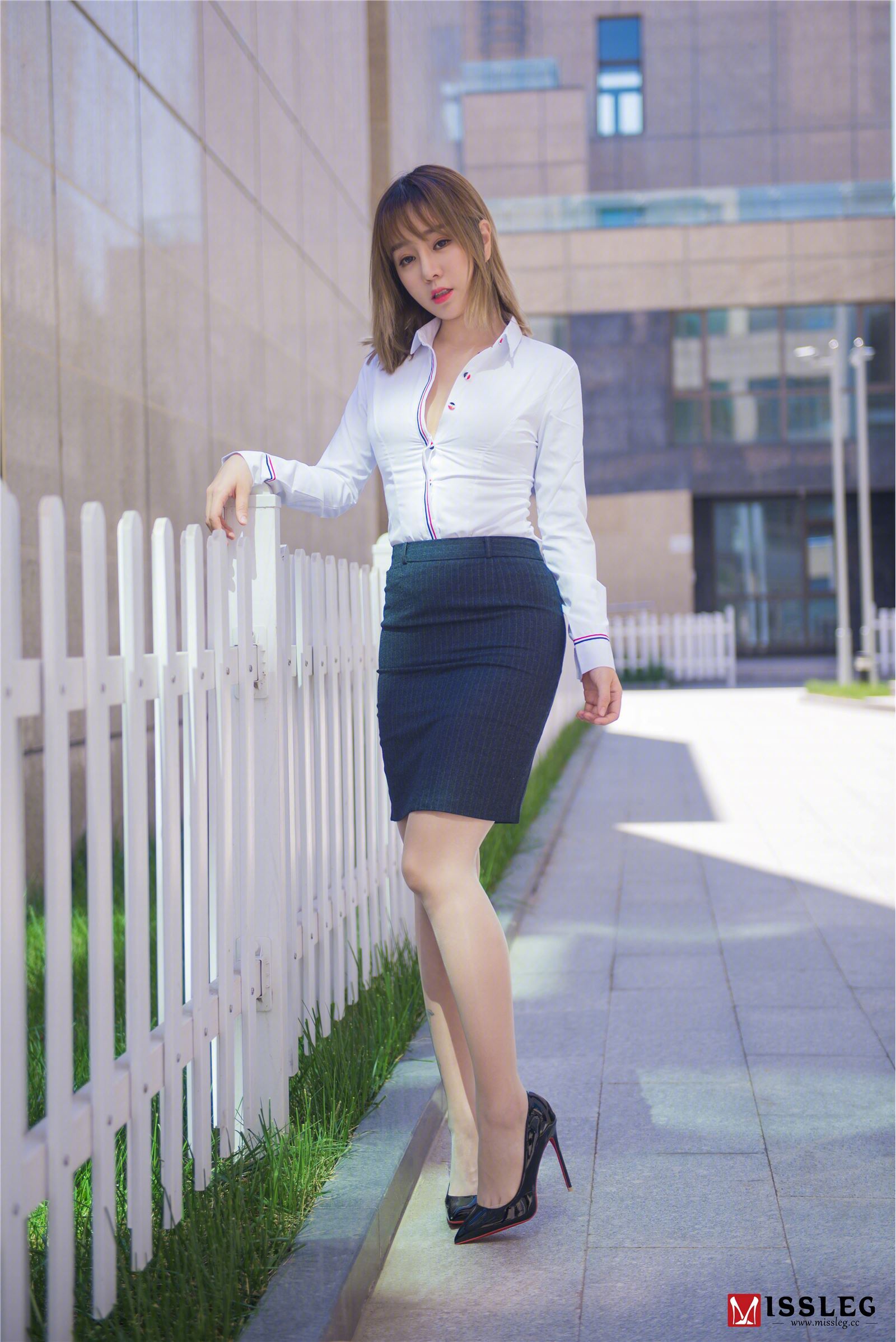 [MissLeg]蜜丝 官方原版 钻石会员V系列 V003 王雨纯《撕裂的OL》