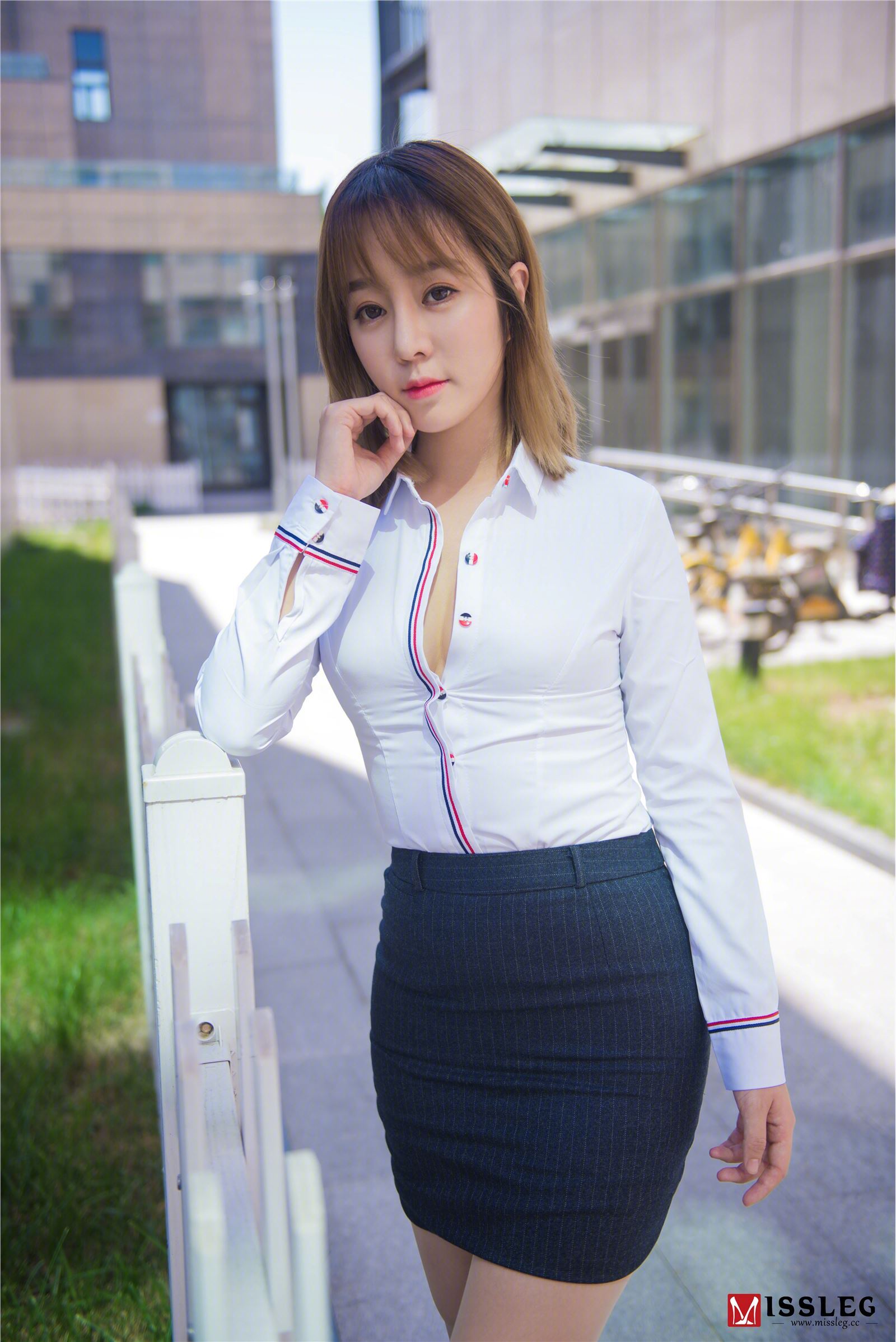 [MissLeg]蜜丝 官方原版 钻石会员V系列 V003 王雨纯《撕裂的OL》
