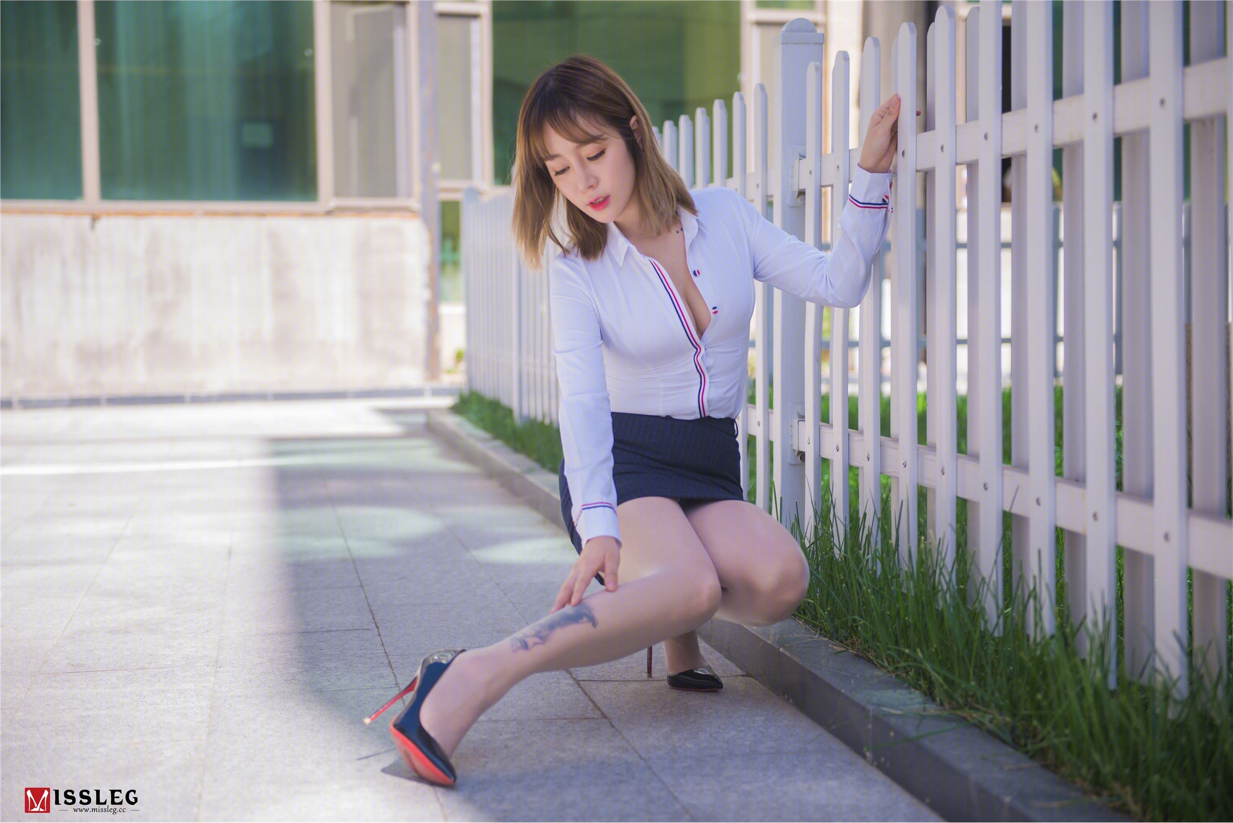 [MissLeg]蜜丝 官方原版 钻石会员V系列 V003 王雨纯《撕裂的OL》