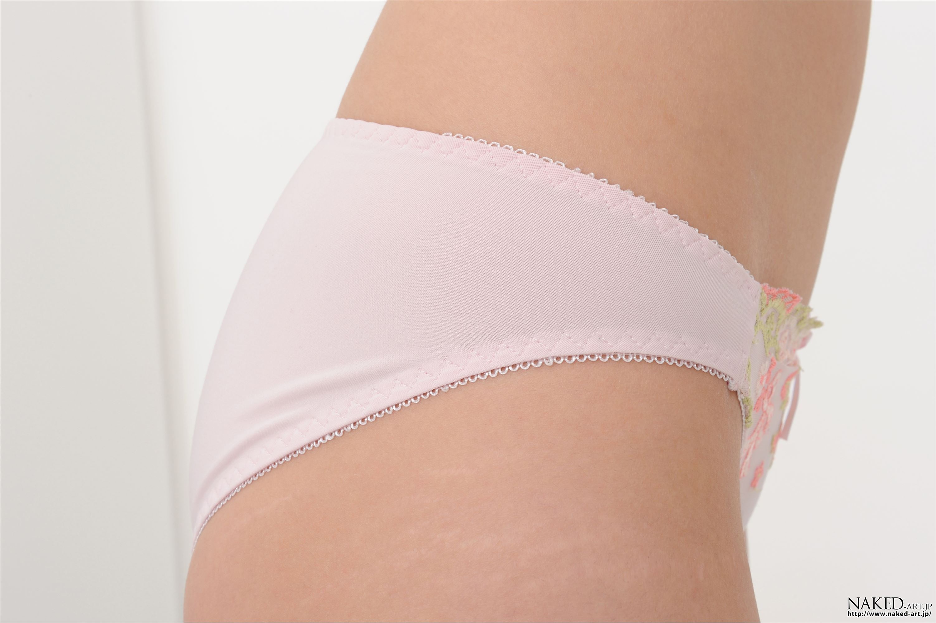 [NAKED-ART] NO.00749 鈴木ありさ 下着劇場 Fullsize