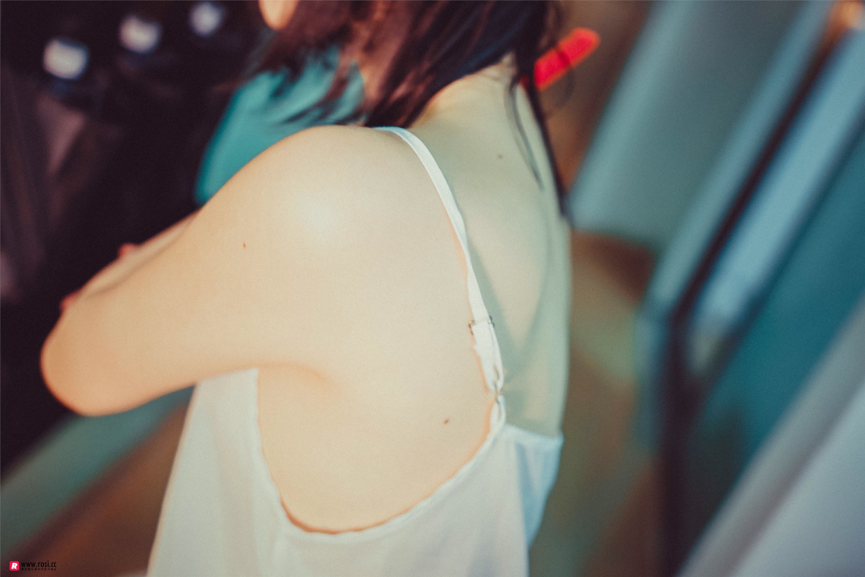 [ROSI写真]2018.09.06 闺房 NO.0002