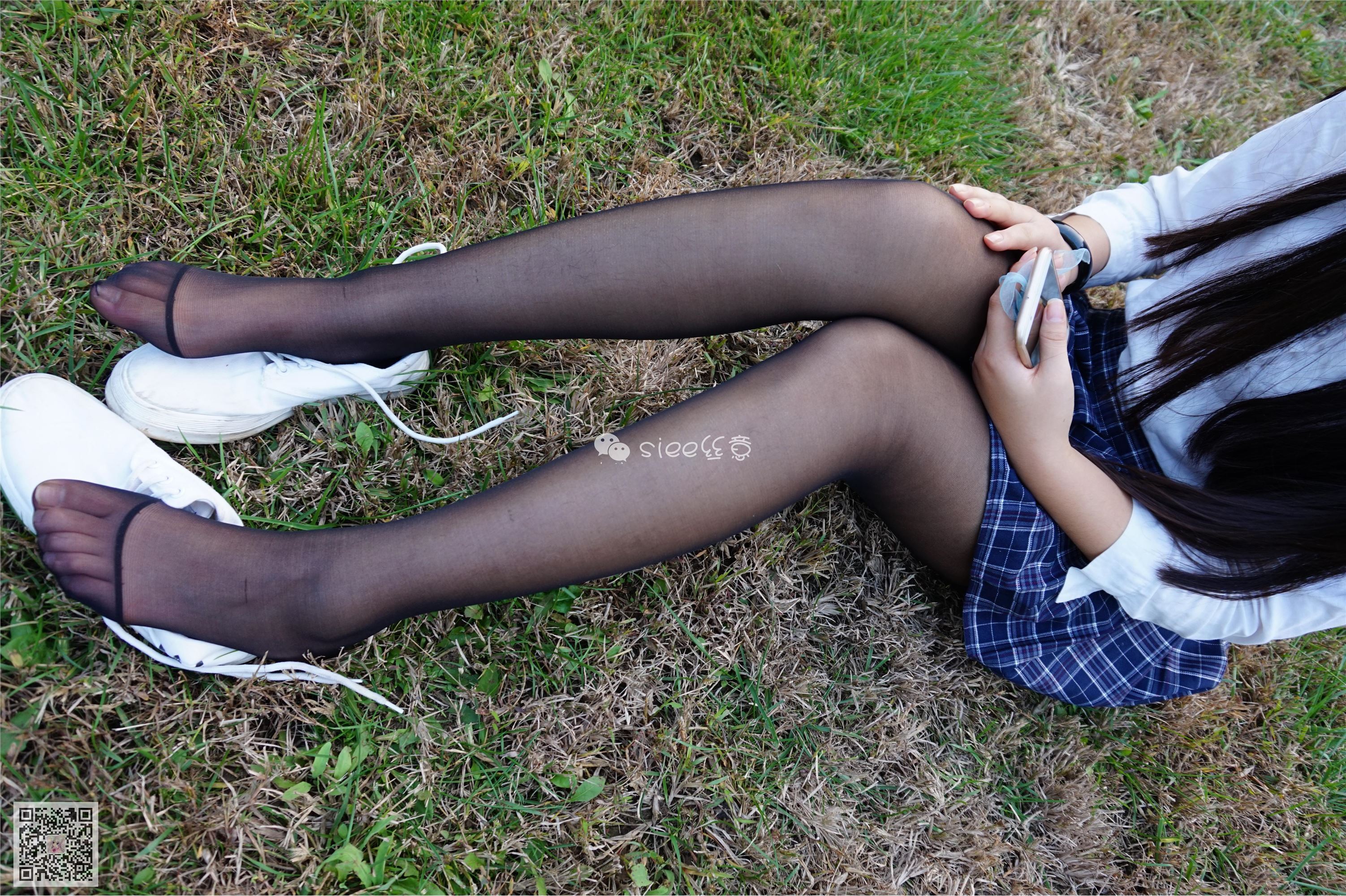 [SIEE丝意] No.001 曦曦 草坪黑丝